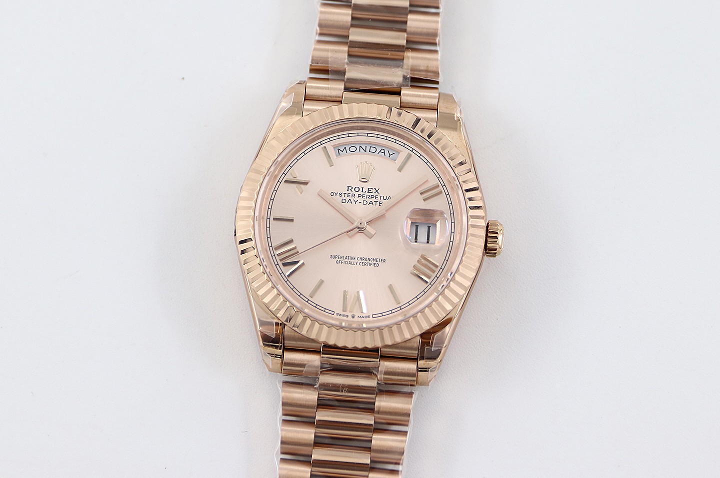 Bagsaaa R01ex Day-Date 40mm Rose Gold