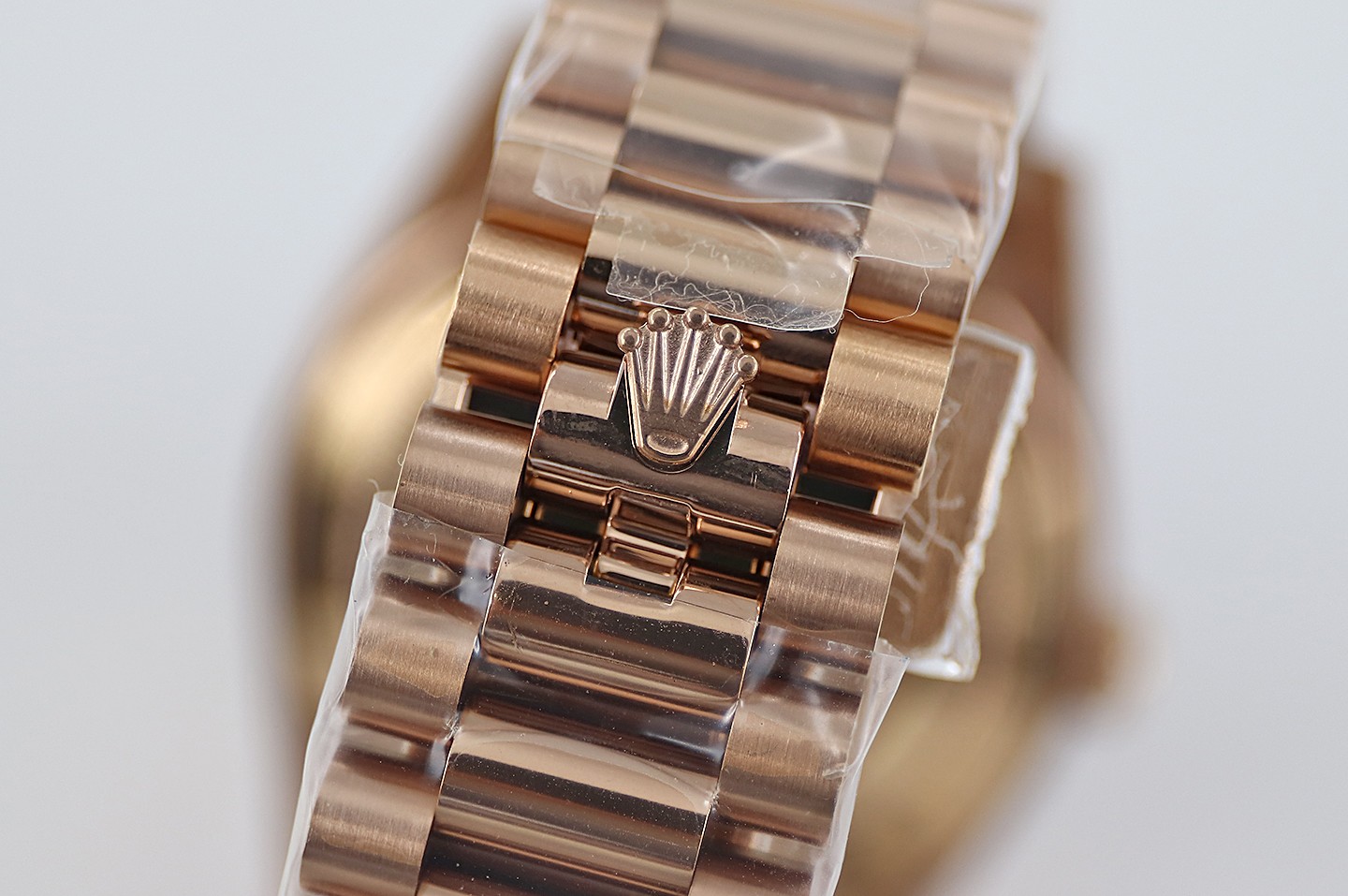 Bagsaaa R01ex Day-Date 40mm Rose Gold White Dial
