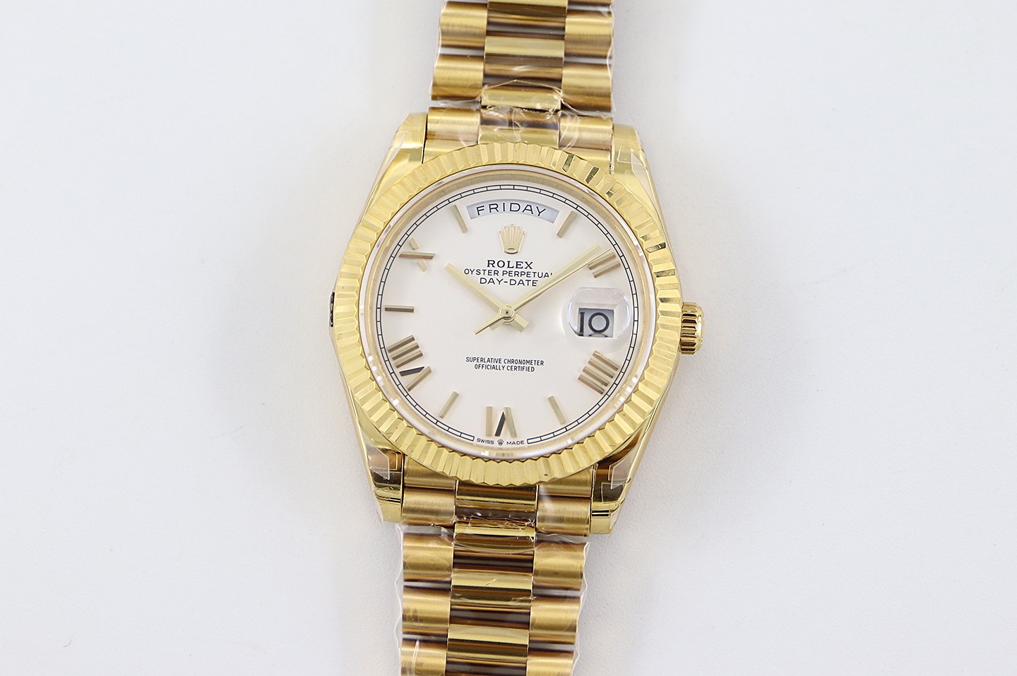 Bagsaaa R01ex Day-Date 40mm Gold White Dial