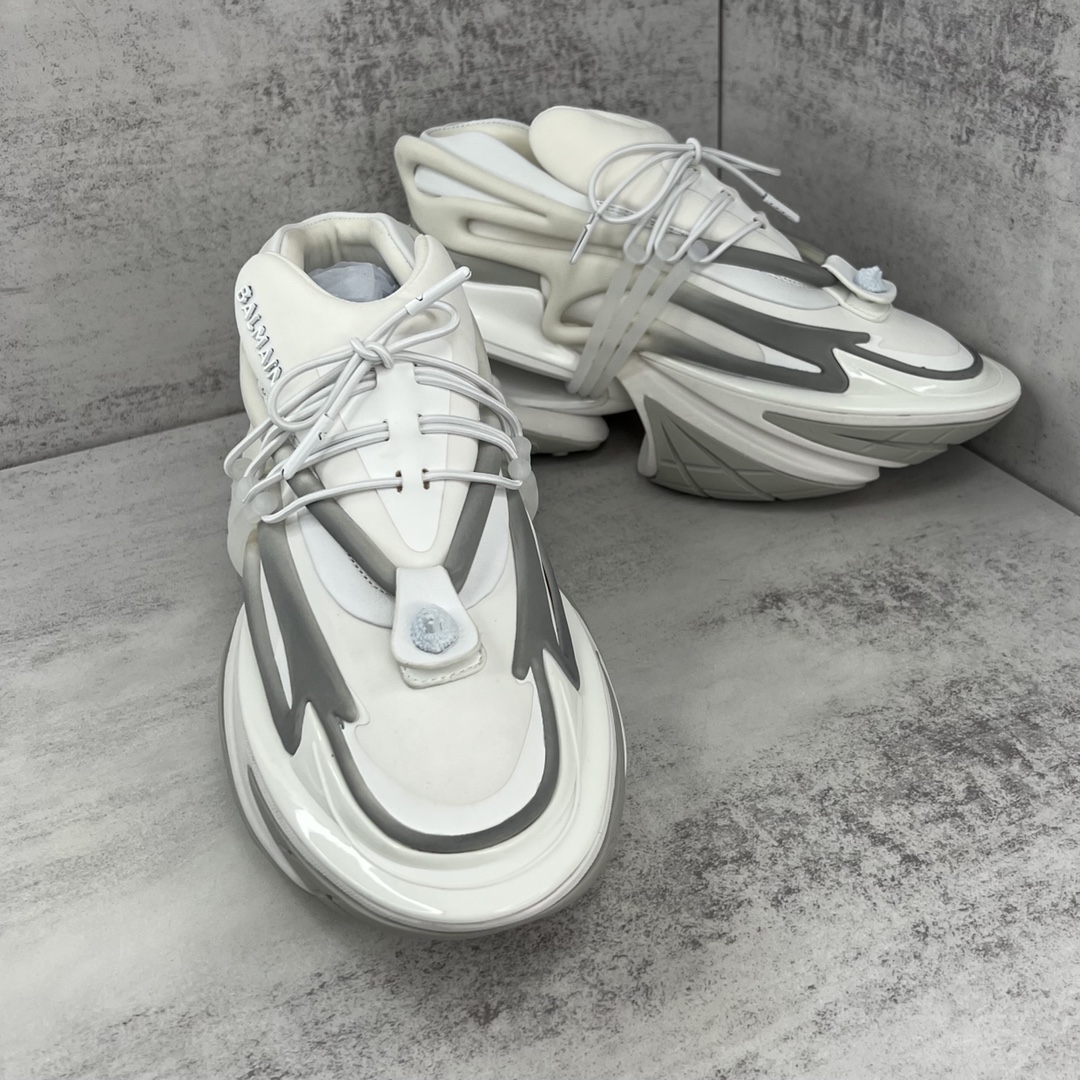 Bagsaaa Balmain Unicorn Low Top trainers in neoprene and leather white and grey