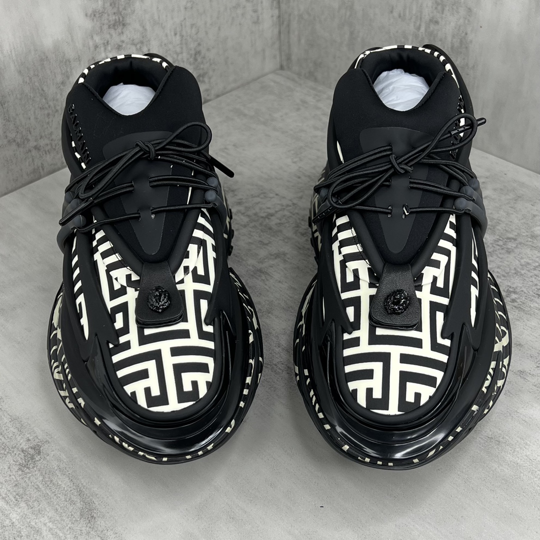 Bagsaaa Balmain Unicorn Low Top trainers in neoprene and leather white and black pattern
