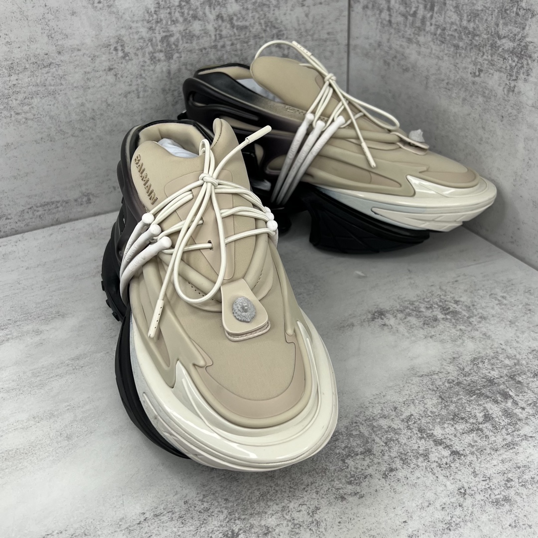 Bagsaaa Balmain Unicorn Low Top trainers in neoprene and leather beige and black