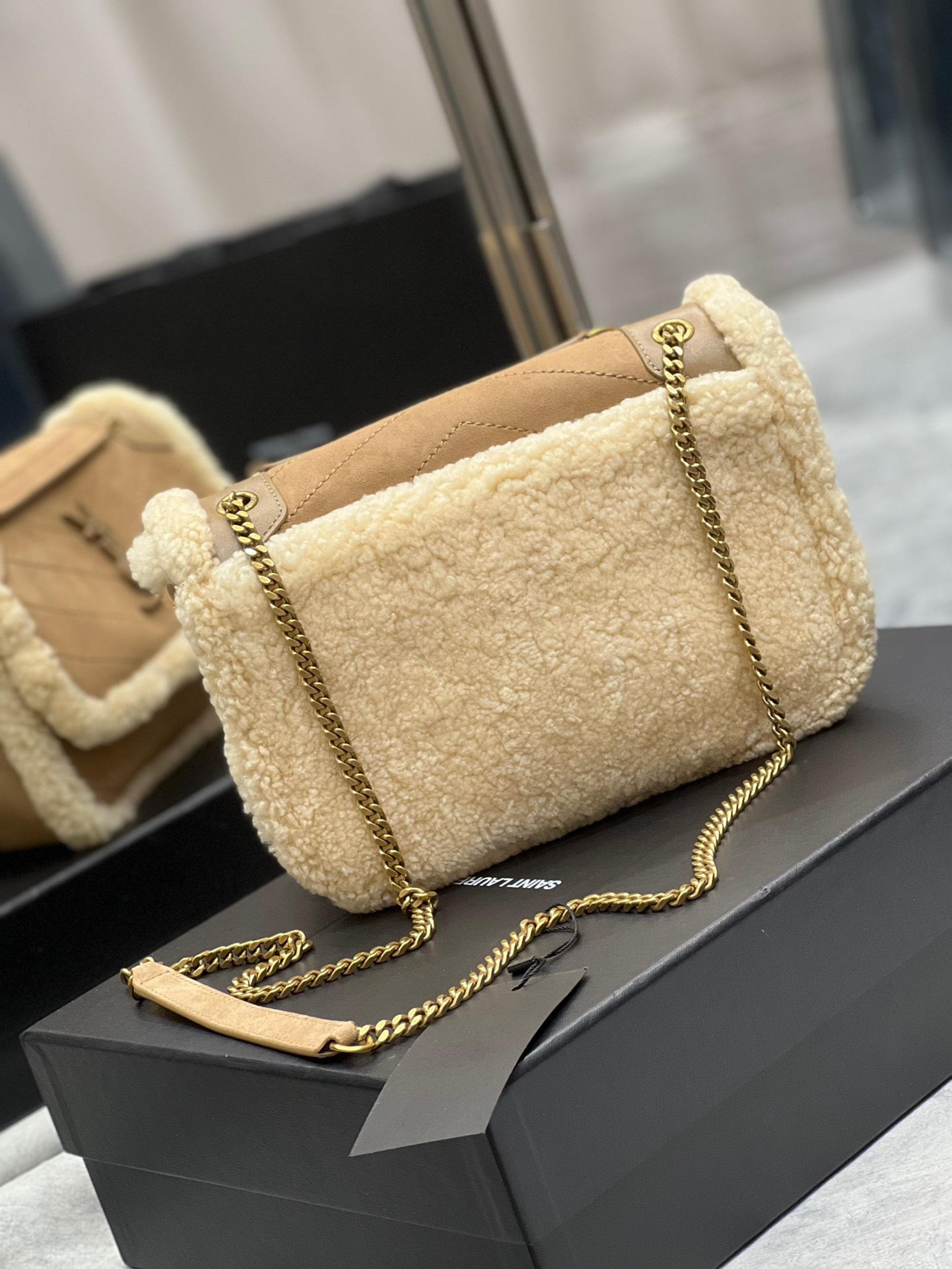 Bagsaaa Y51 Niki Small Shearling Shoulder Bag - Brown