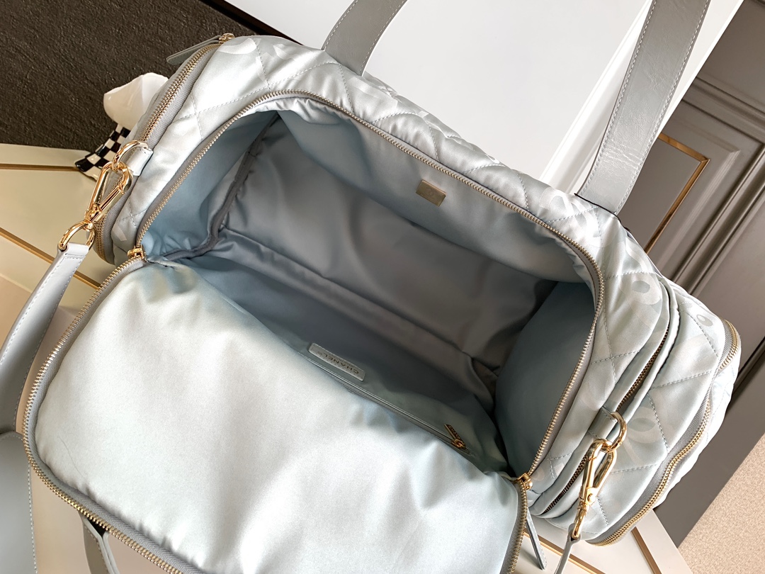 Bagsaaa Ch**el Silver Nylon Coco Neige Two-in-One Duffle/Backpack - 51*23*20.5cm
