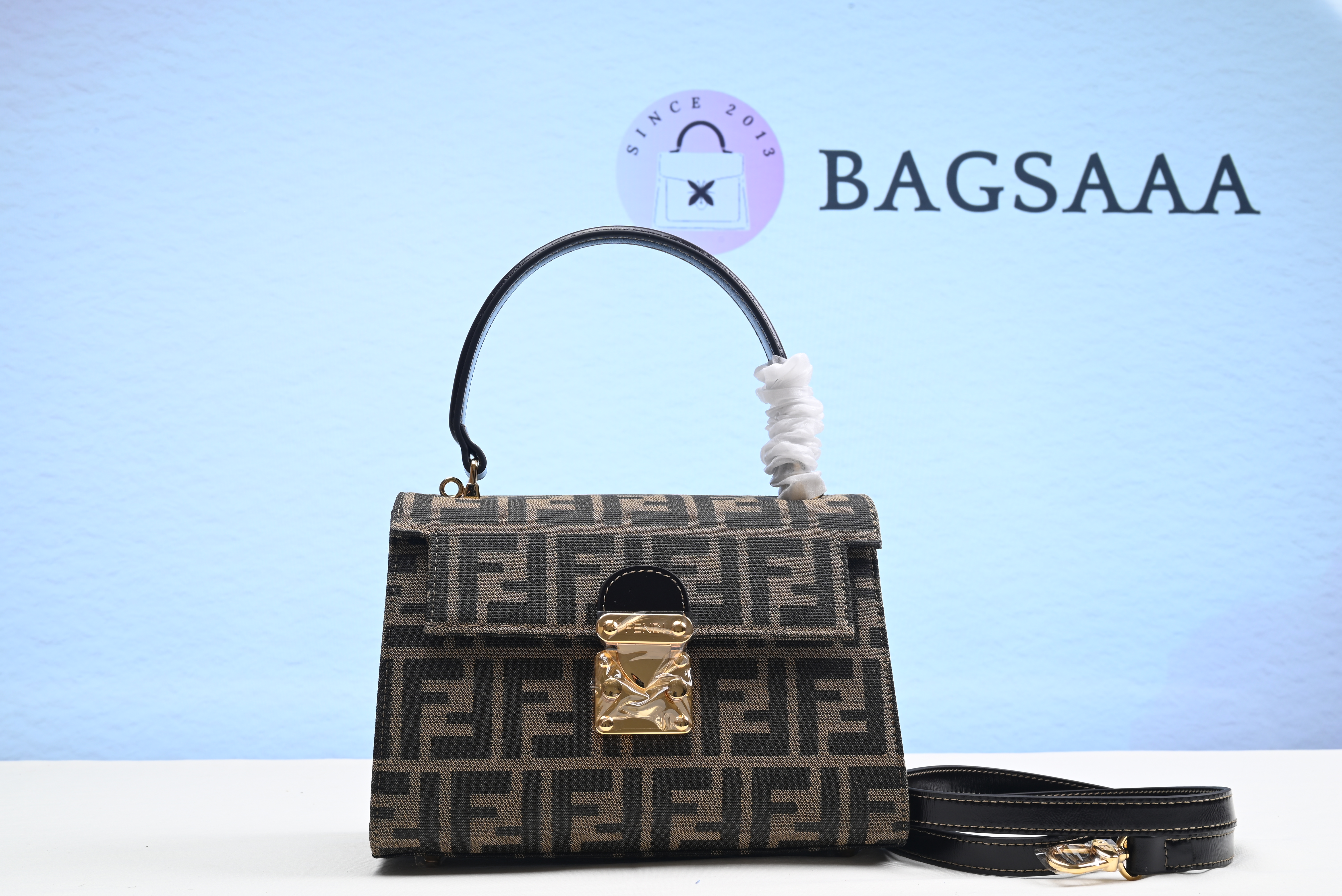 Bagsaaa F**di Zucca Bucket Bag