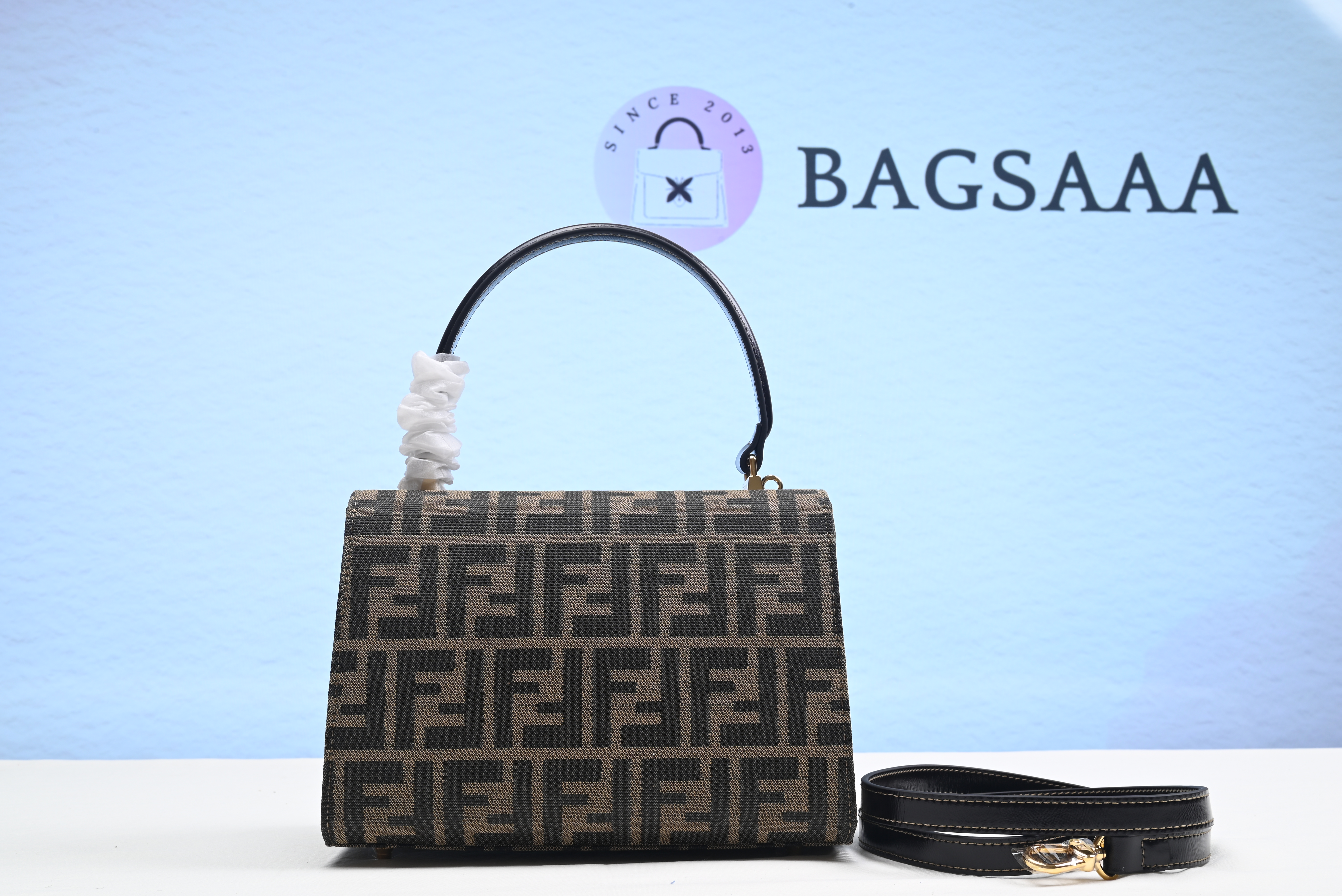 Bagsaaa F**di Zucca Bucket Bag
