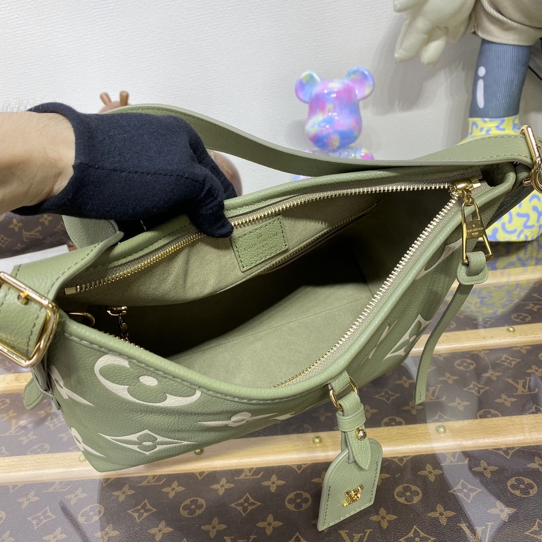 Bagsaaa L0vis Vvtt0n Carryall PM bag green - 29.5 x 24 x 12 cm