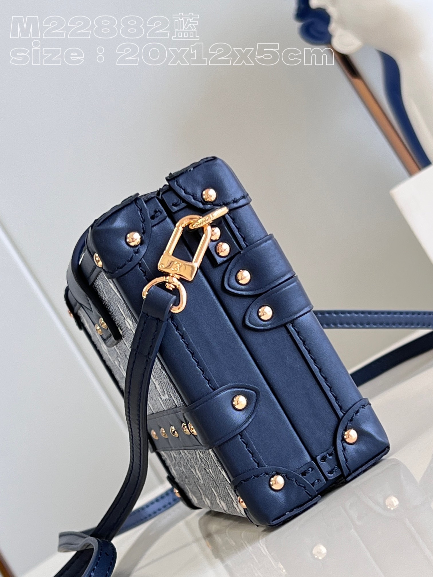 Bagsaaa L0vis Vvtt0n Petite Malle Bag Denim Gold Hardware