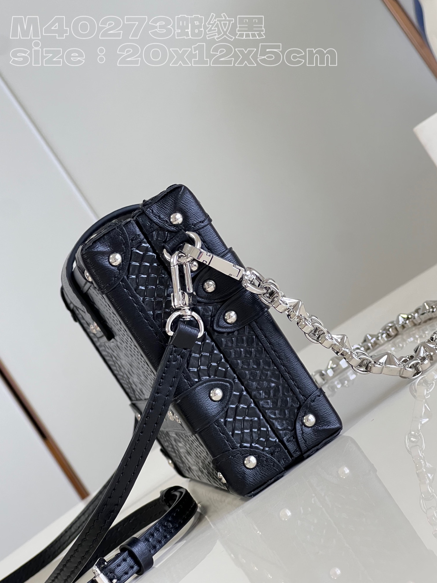 Bagsaaa L0vis Vvtt0n Petite Malle Bag Navy Python Leather Silver Hardware
