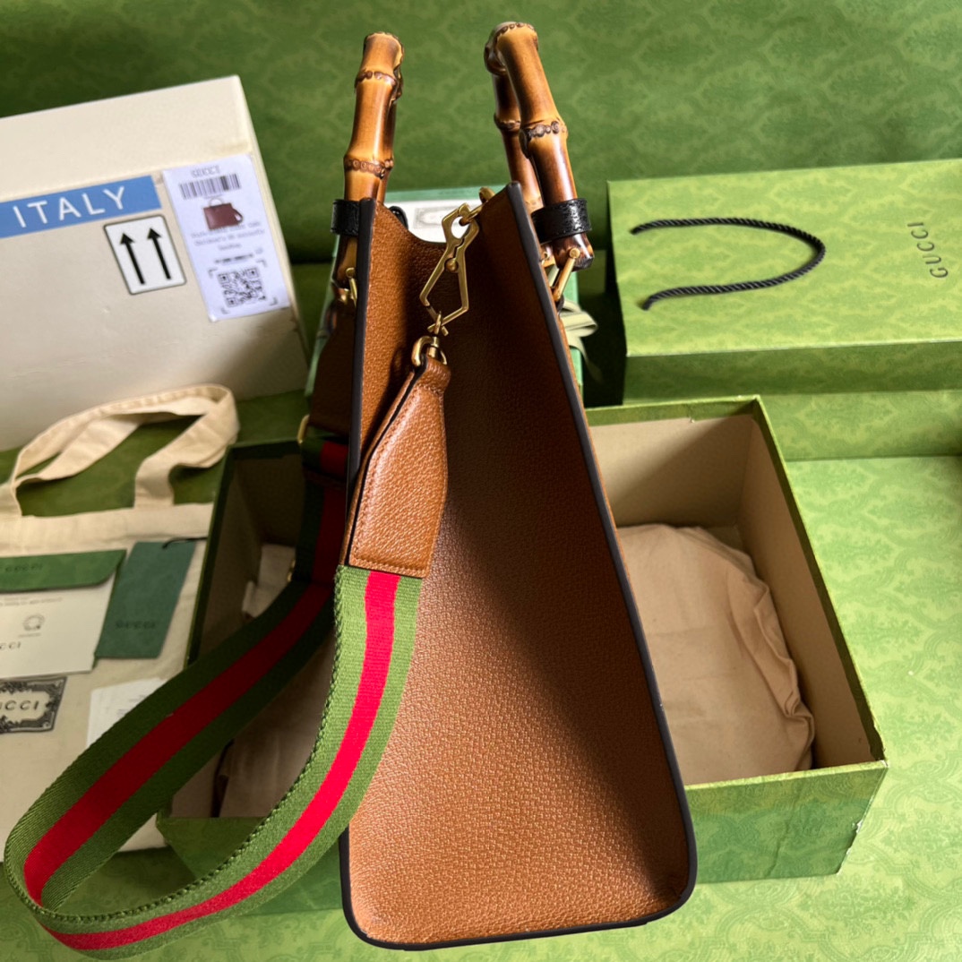 BAGSAAA Gvc*1 DIANA MEDIUM TOTE BAG BROWN