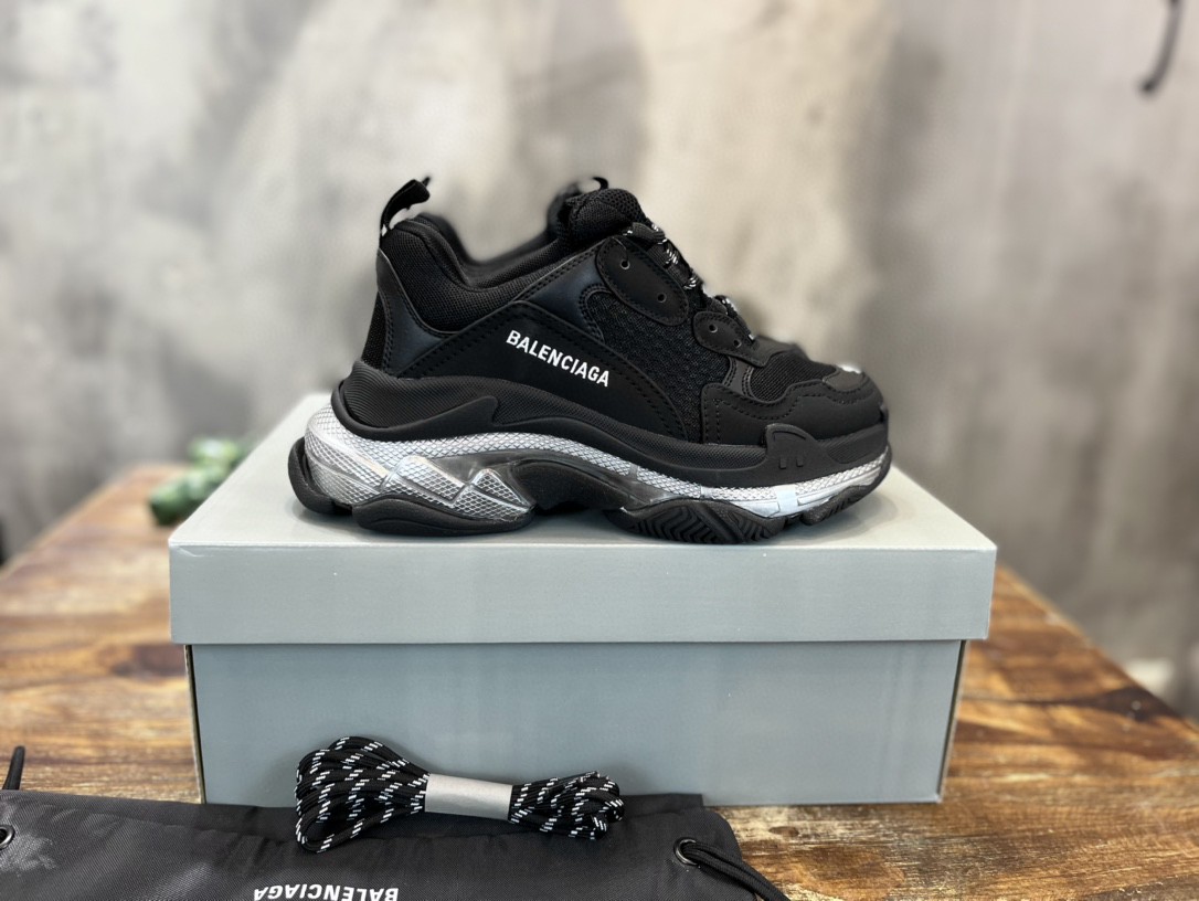 BAGSAAA Ba1en*iaga BLACK ‘TRIPLE S’ SNEAKERS BLACK