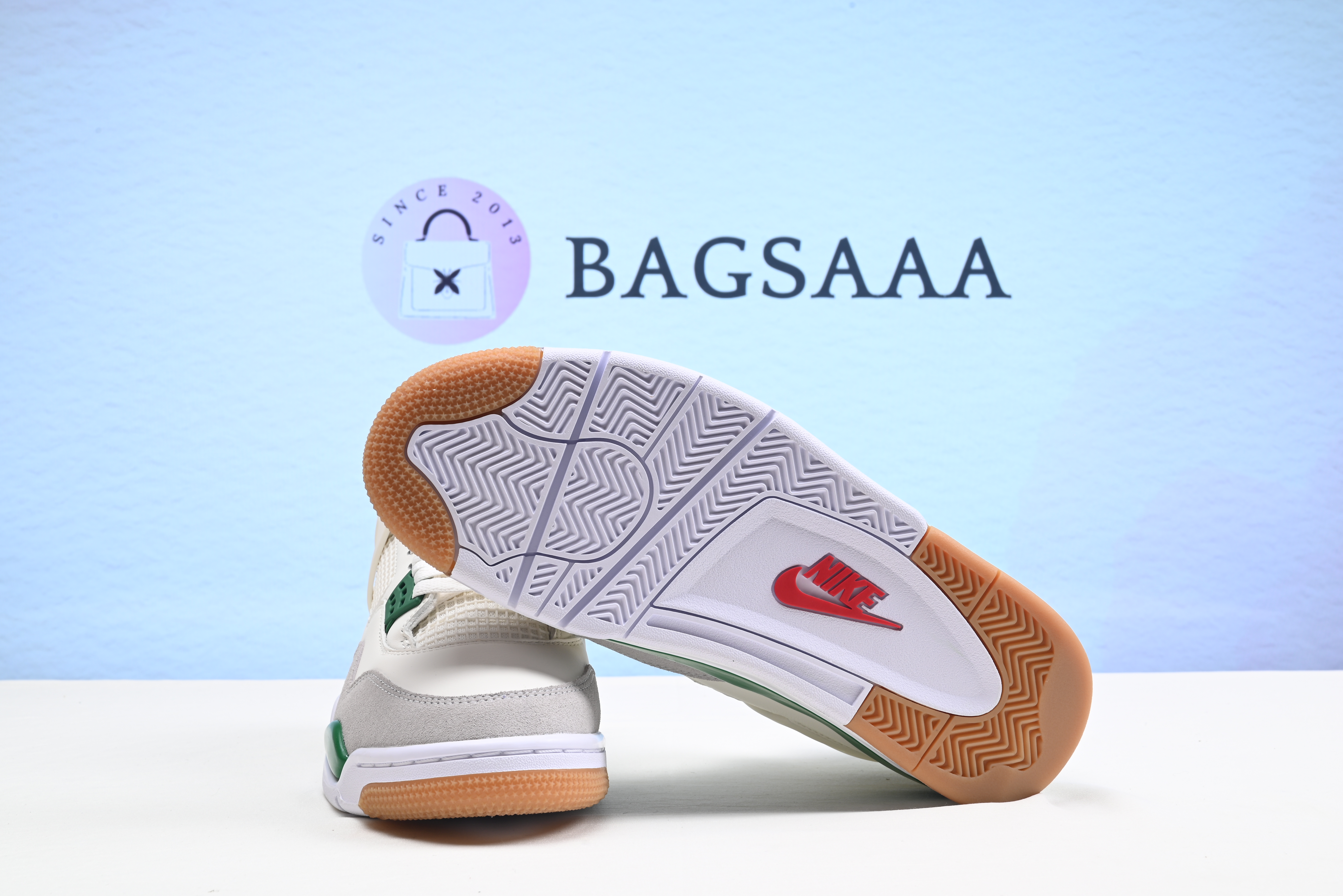 Bagsaaa Air Jordan 4 SB Green Sneaker