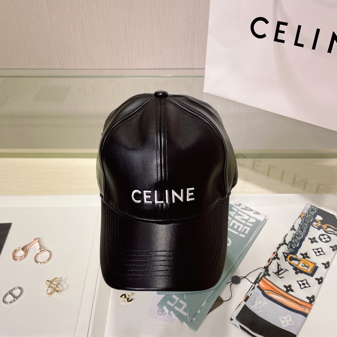 Bagsaaa Ce1i*e Cap Black Leather