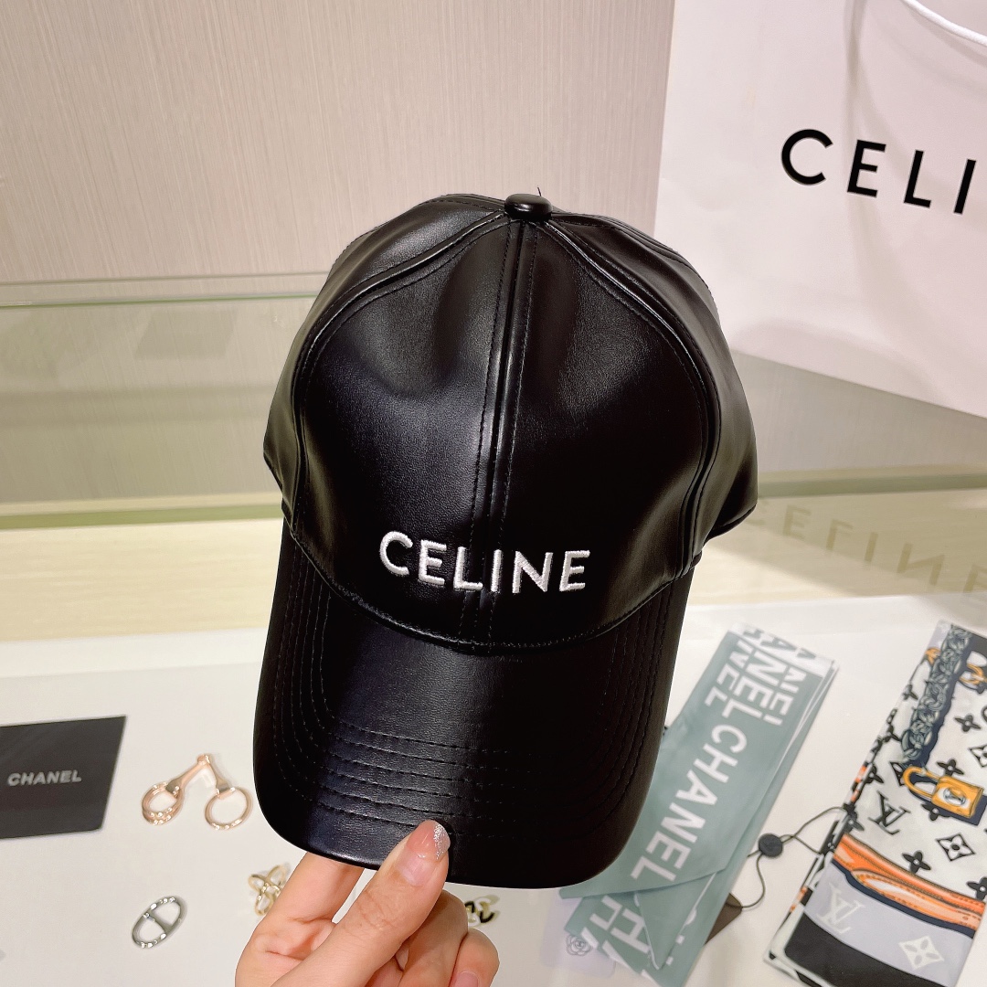Bagsaaa Ce1i*e Cap Black Leather