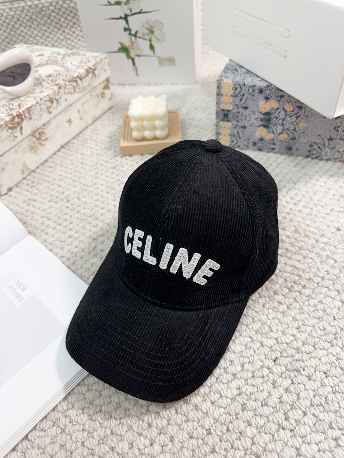 Bagsaaa Ce1i*e Cap Black Hat