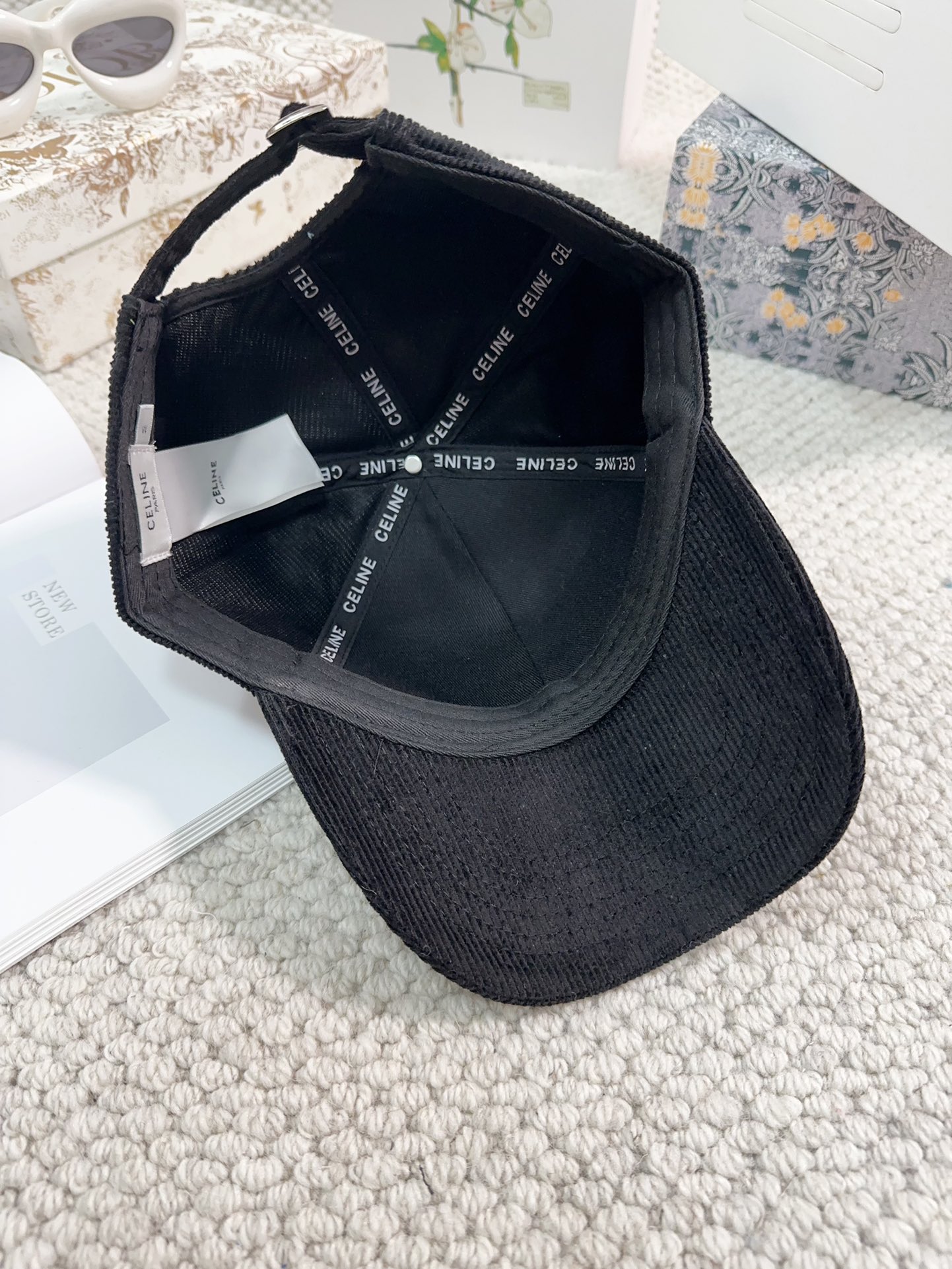 Bagsaaa Ce1i*e Cap Black Hat