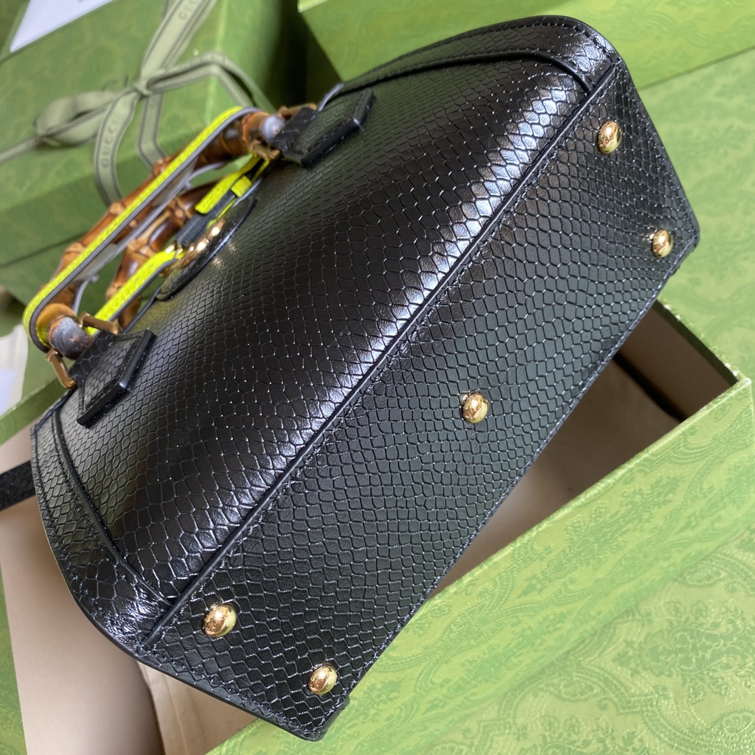 Bagsaaa Gvc*1 Mini Diana Python Black Leather 20x15.5x10cm
