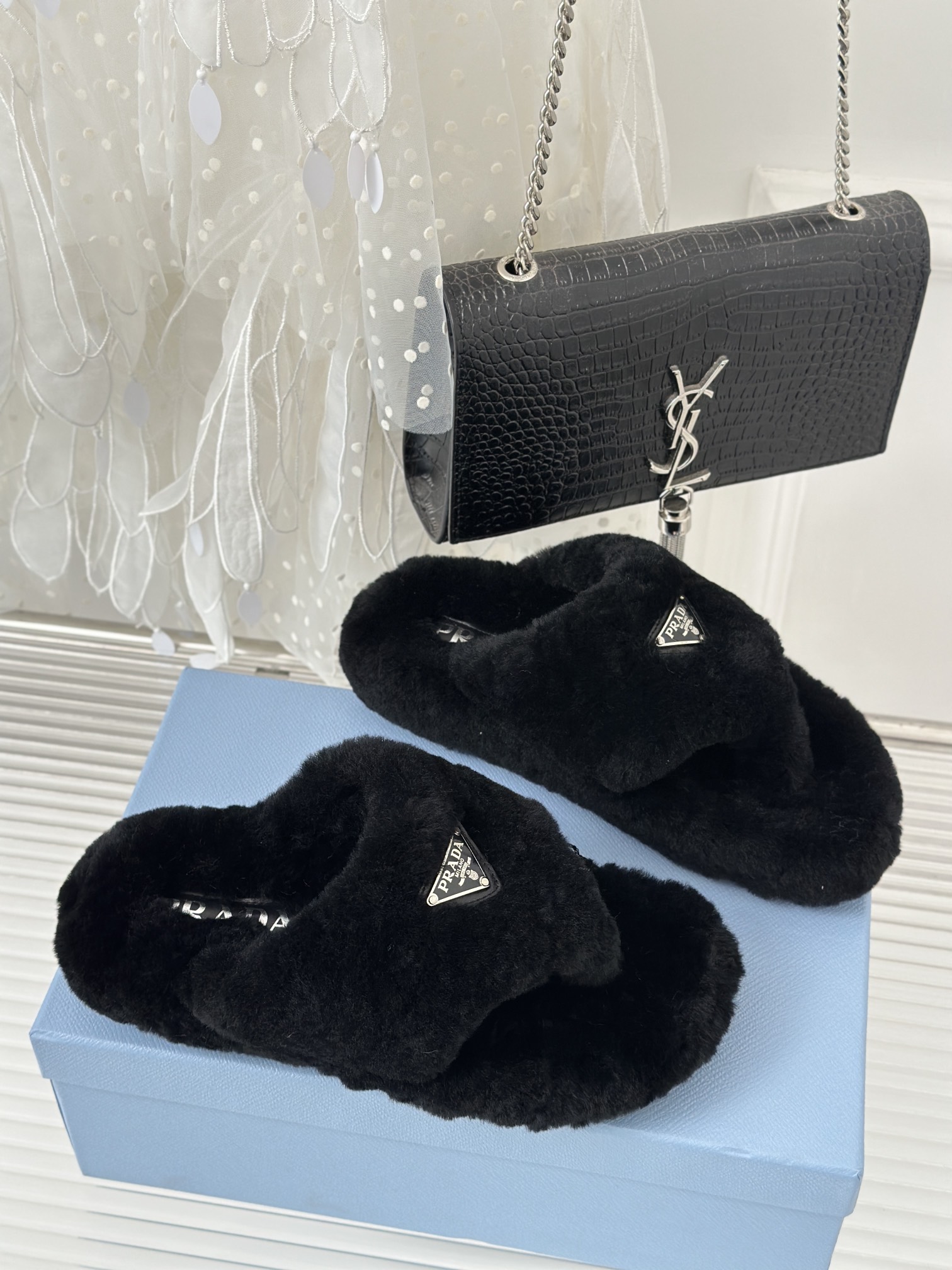 Bagsaaa Pra*a Shearling mules black