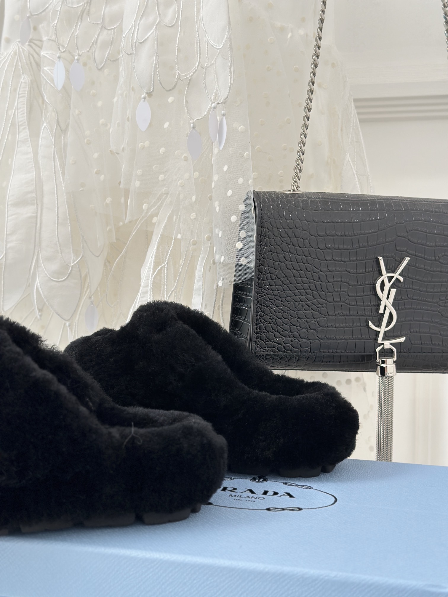 Bagsaaa Pra*a Shearling mules black