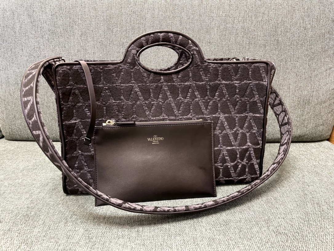 Bagsaaa Va1e*ntin0 Garavani La Troisième Toile Iconographe tote bag chocolate brown