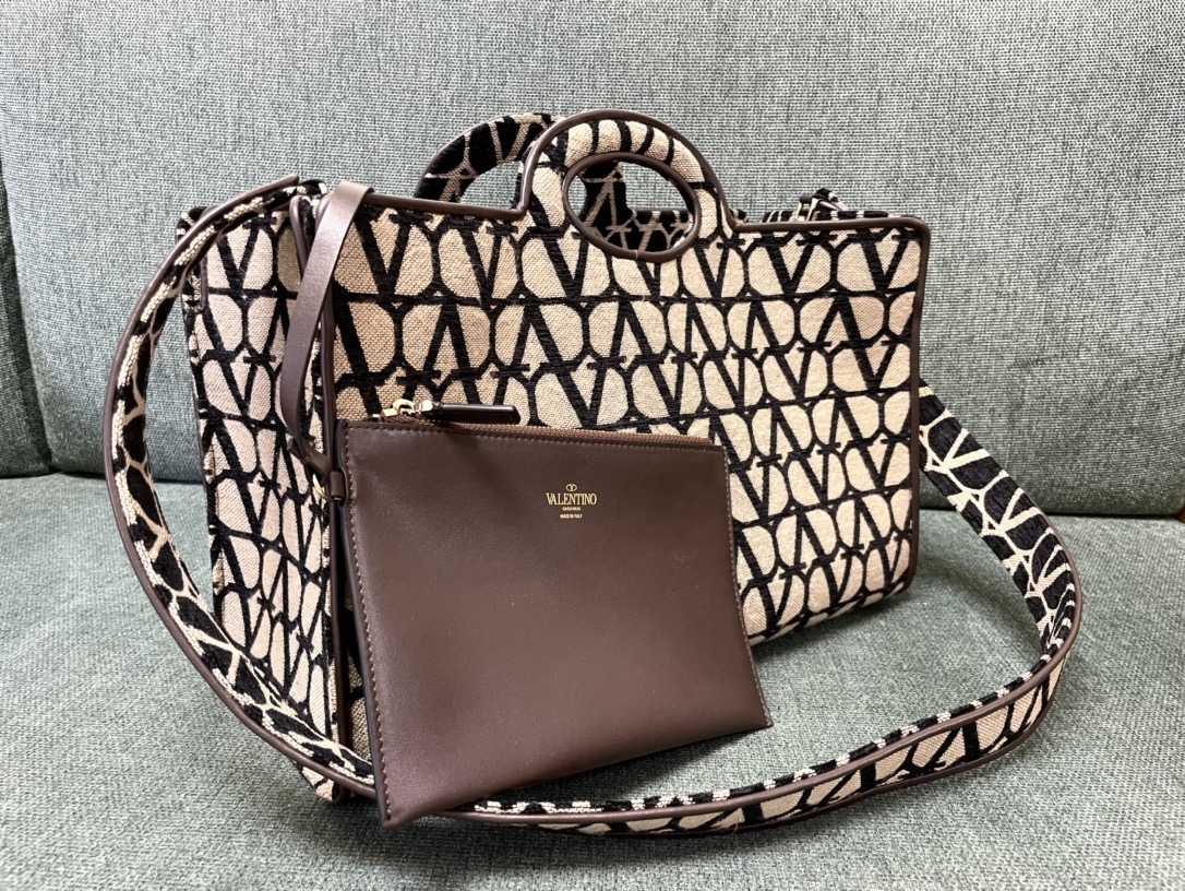 Bagsaaa Va1e*ntin0 Garavani La Troisième Toile Iconographe tote bag black