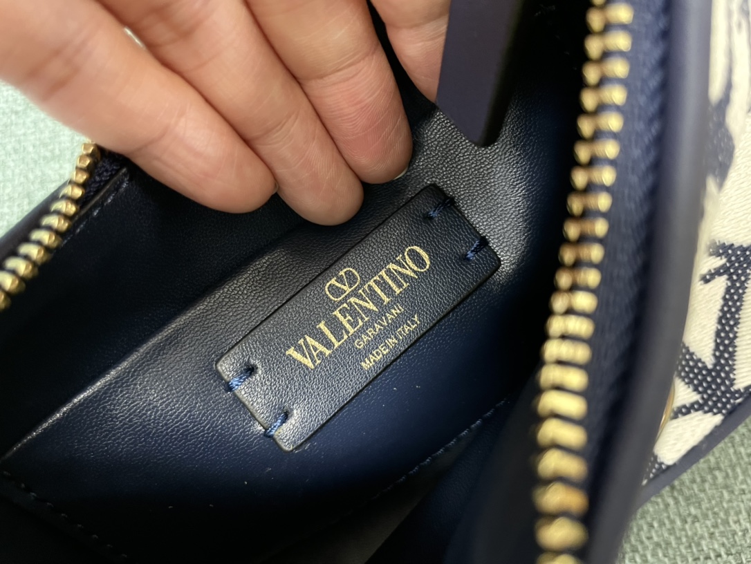 Bagsaaa Va1e*ntin0 Garavani VLogo Toile Iconographe Mini shoulder navy