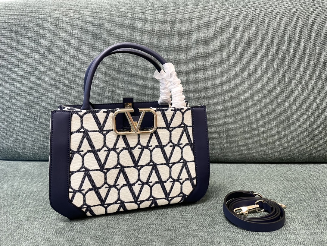 Bagsaaa Va1e*ntin0 Garavani Toile Iconographe Small Tote Bag navy 28cm