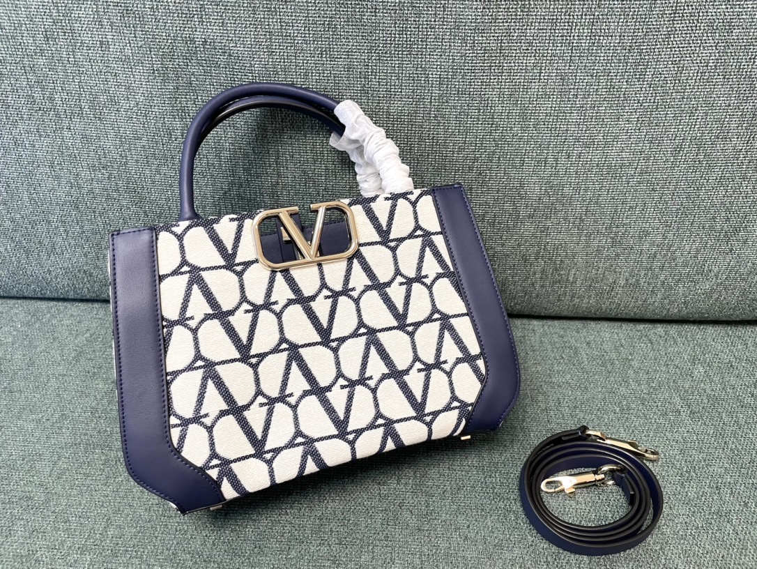 Bagsaaa Va1e*ntin0 Garavani Toile Iconographe Small Tote Bag navy 28cm