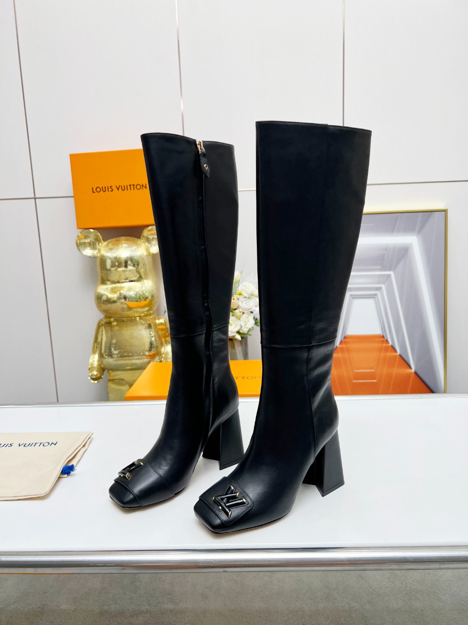 Bagsaaa L0vis Vvtt0n Long Boots Black Twist Logo