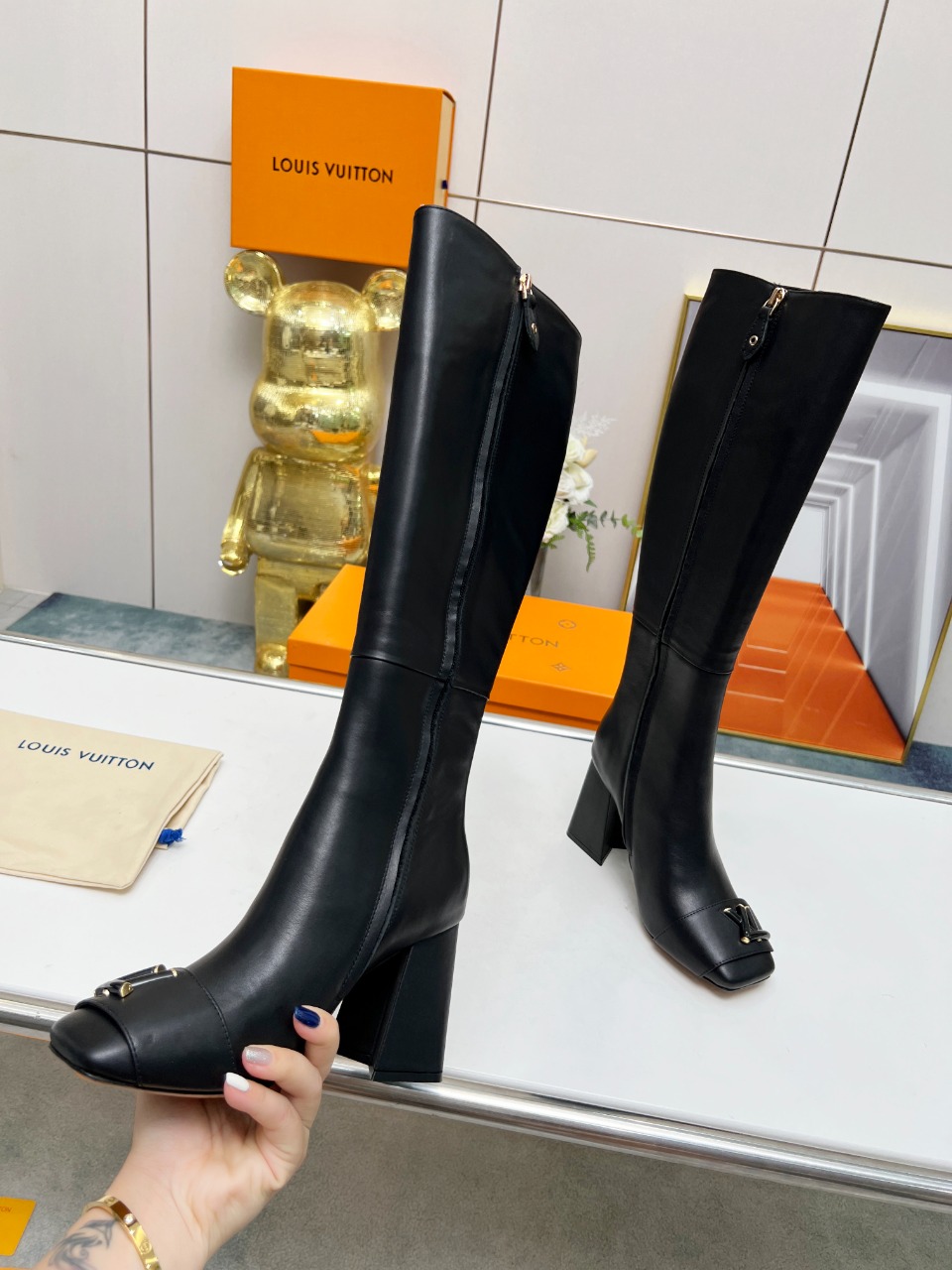 Bagsaaa L0vis Vvtt0n Long Boots Black Twist Logo