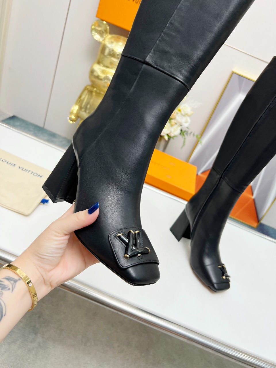Bagsaaa L0vis Vvtt0n Long Boots Black Twist Logo