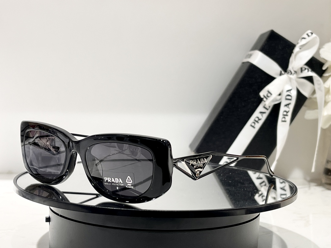 Pra*a Eyewear Rectangular Frame Sunglasses