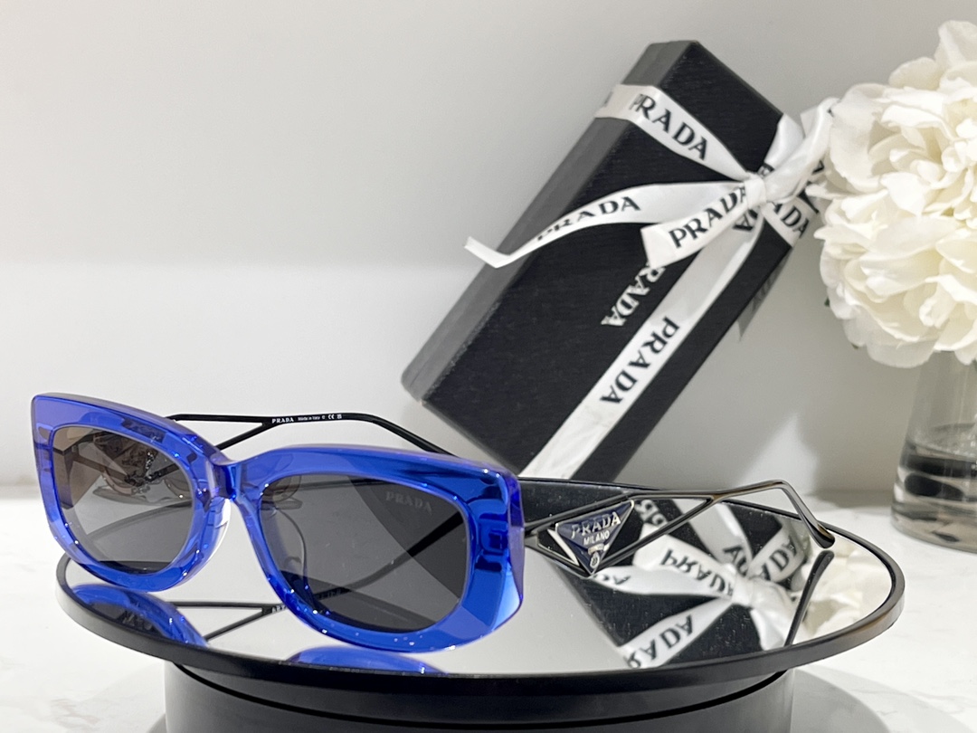 Pra*a Eyewear Rectangular Frame Sunglasses