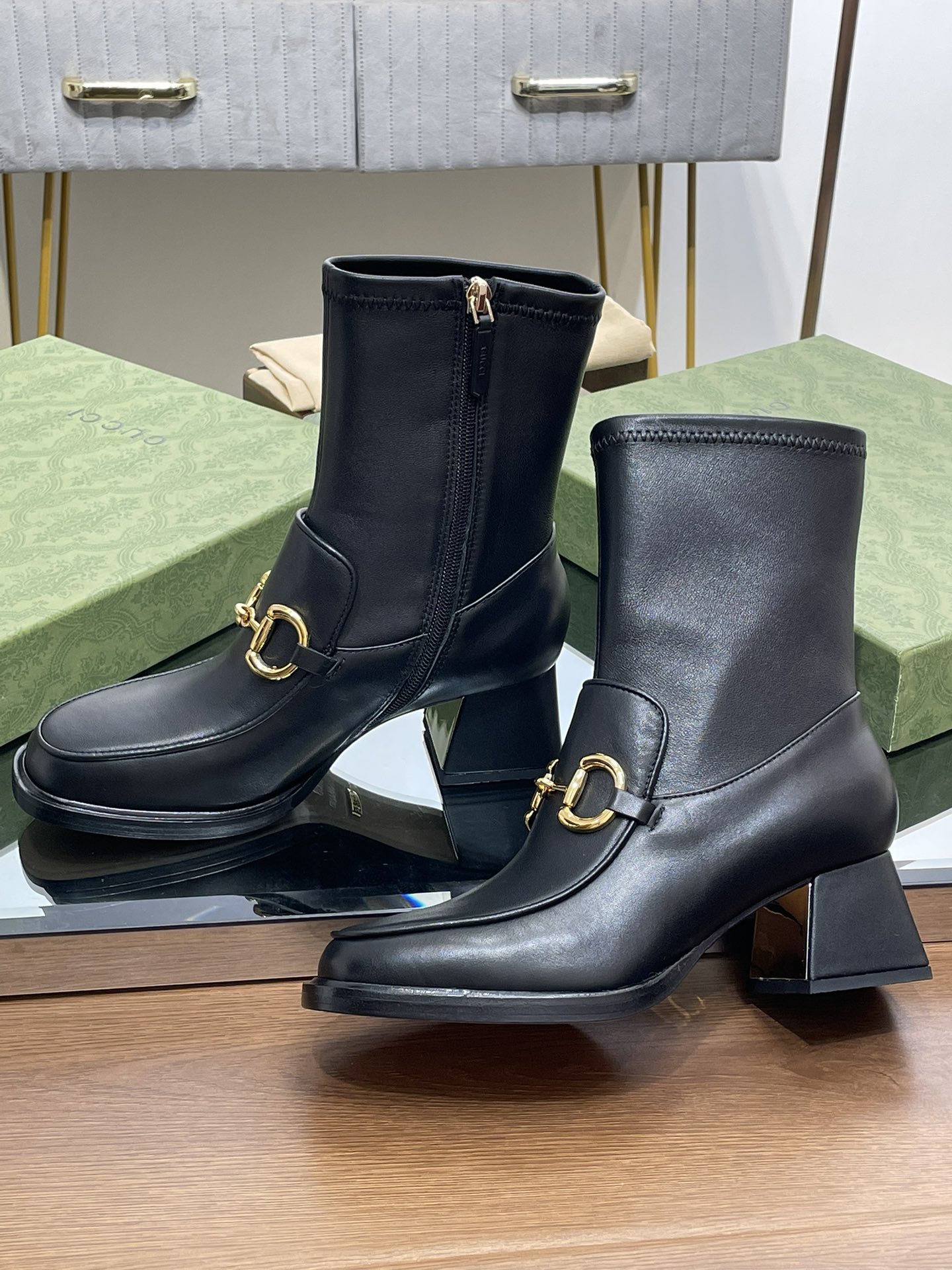 Bagsaaa Gvc*1 Horsebit Ankle Boots Black