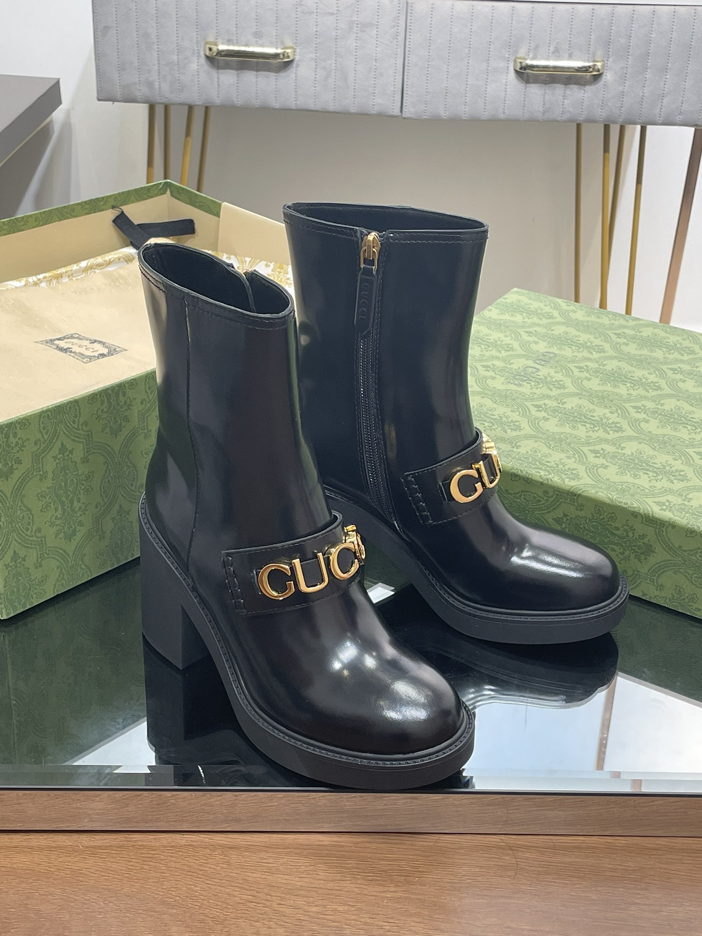 Bagsaaa Gvc*1 Ankle Boots