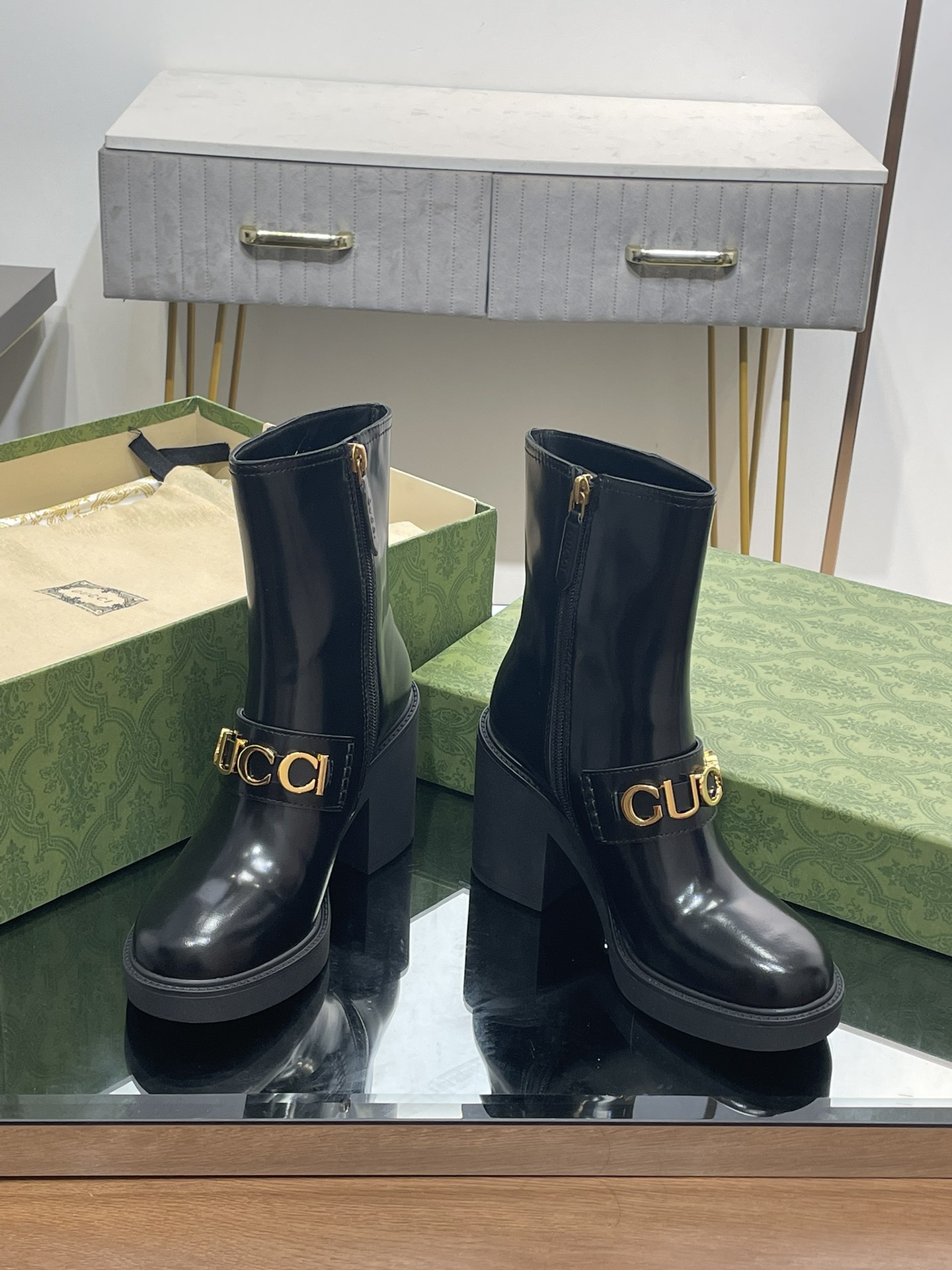 Bagsaaa Gvc*1 Ankle Boots