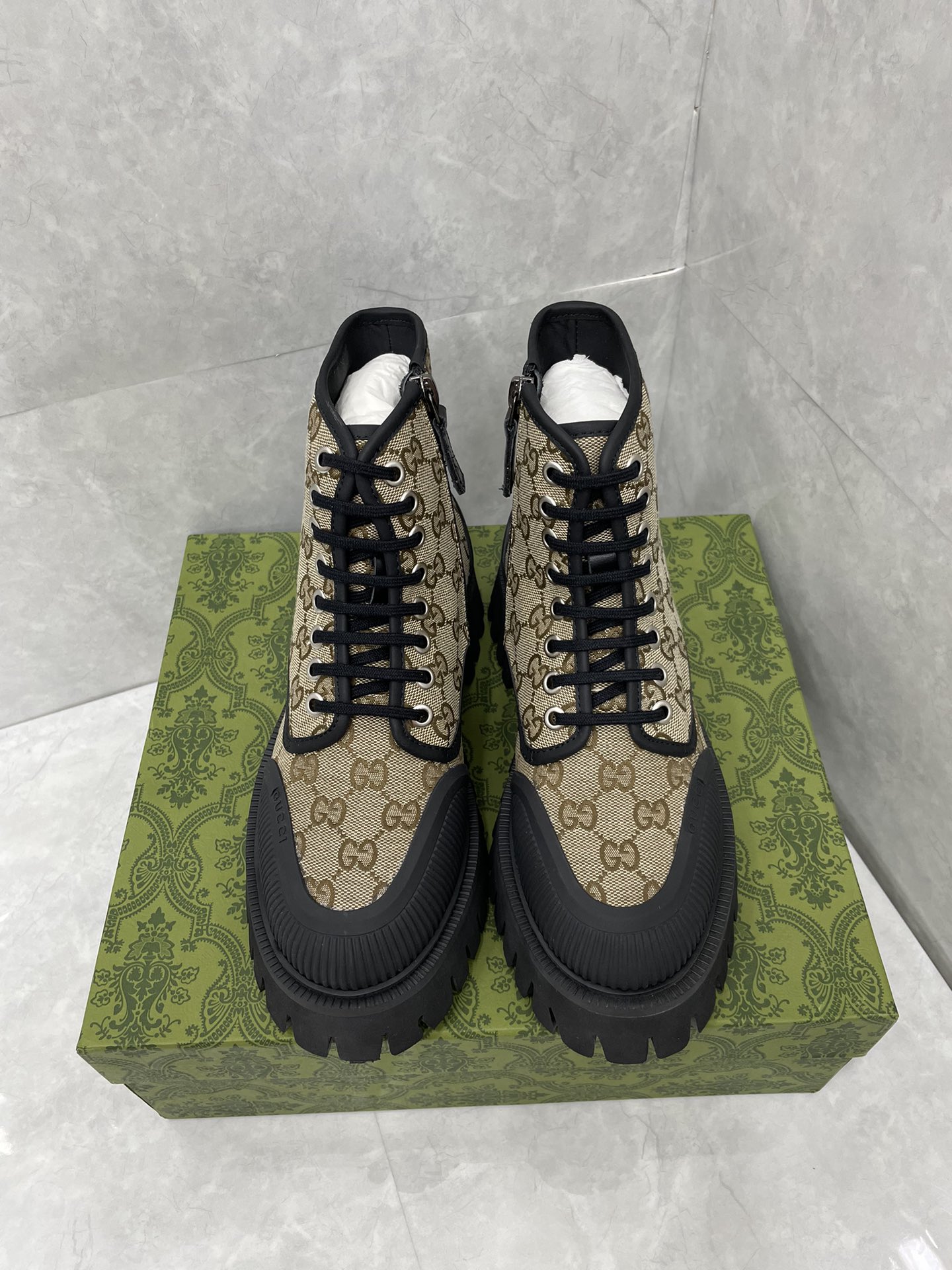 Bagsaaa Gvc*1 GG Canvas Ankle Sloe Boot - Black
