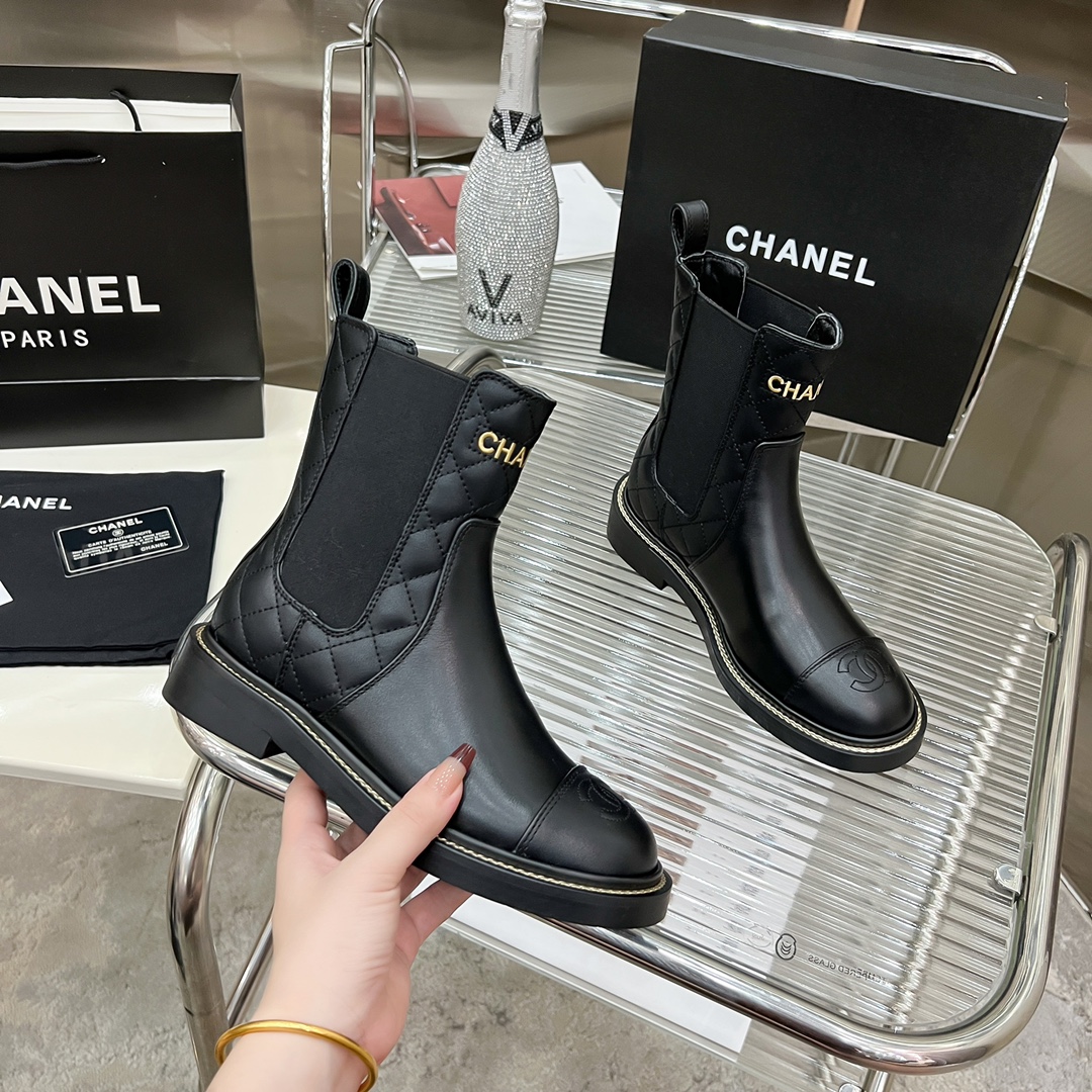 Bagsaaa Ch**el Chelsea Black Leather Boots