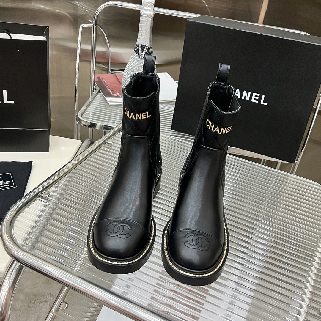 Bagsaaa Ch**el Chelsea Black Leather Boots