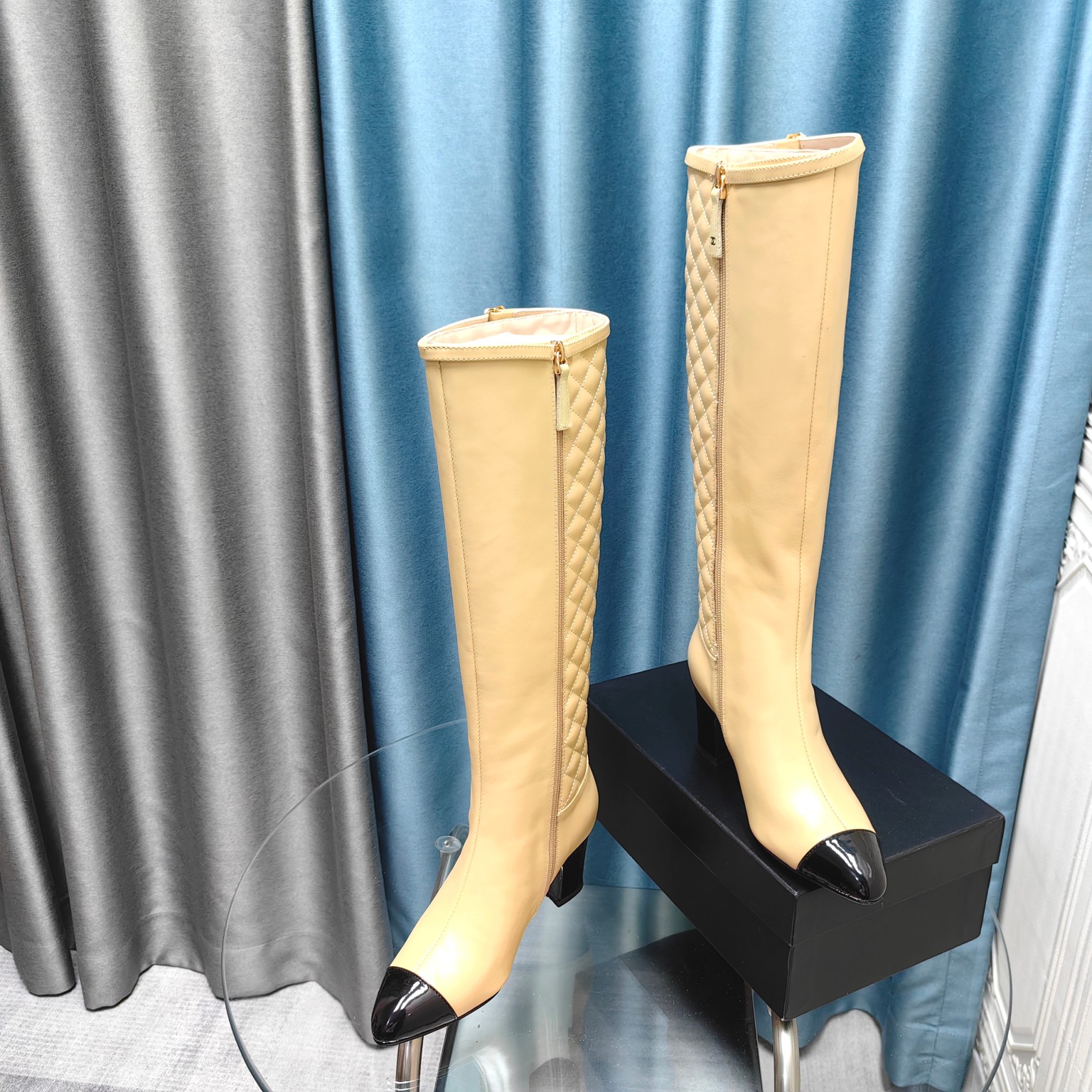 Bagsaaa Ch**el Ankle Long White Beige