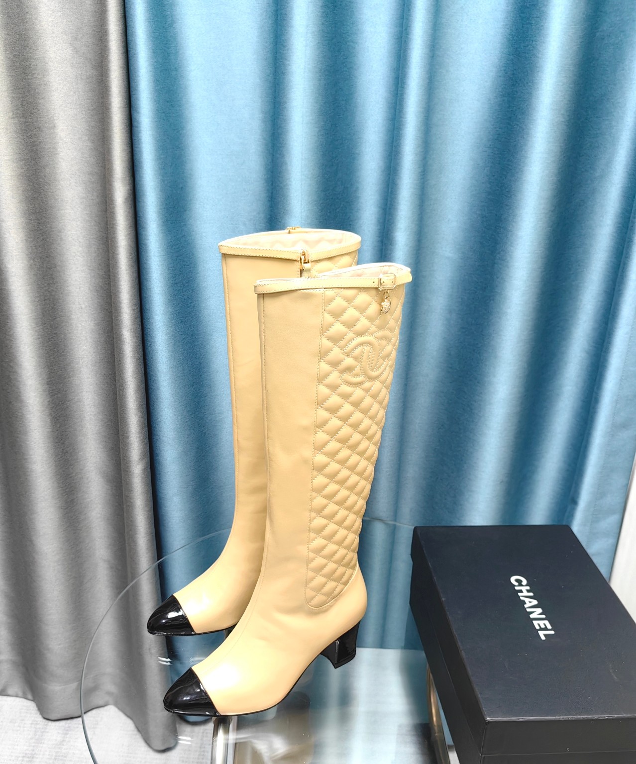 Bagsaaa Ch**el Ankle Long White Beige