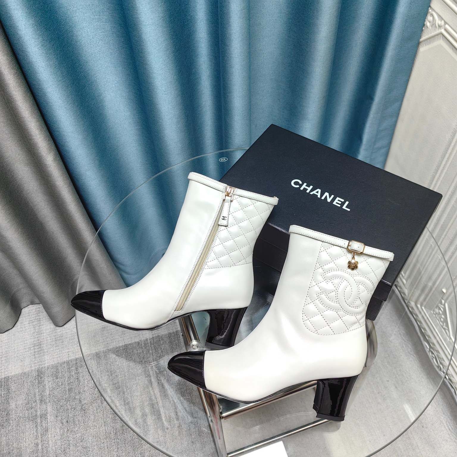 Bagsaaa Ch**el Ankle White Boots