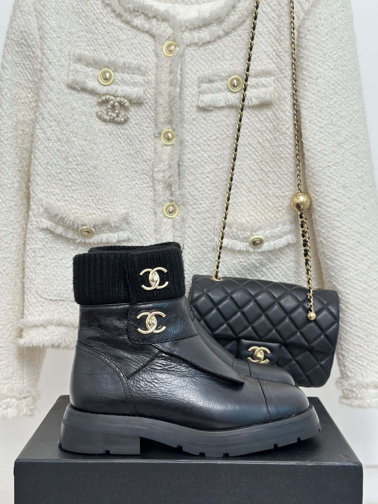 Bagsaaa Ch**el Ankle & Booties Black Leather