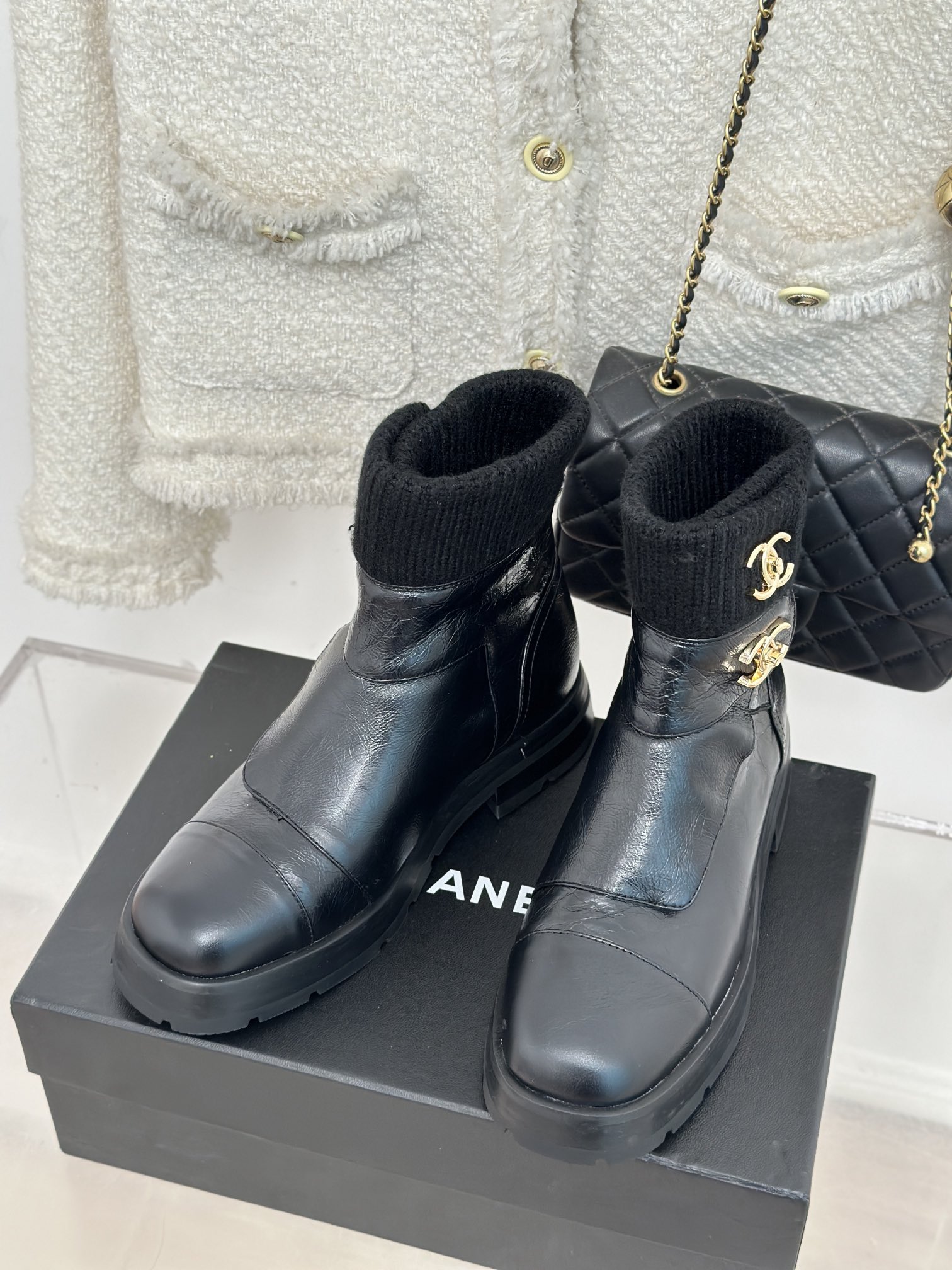 Bagsaaa Ch**el Ankle & Booties Black Leather