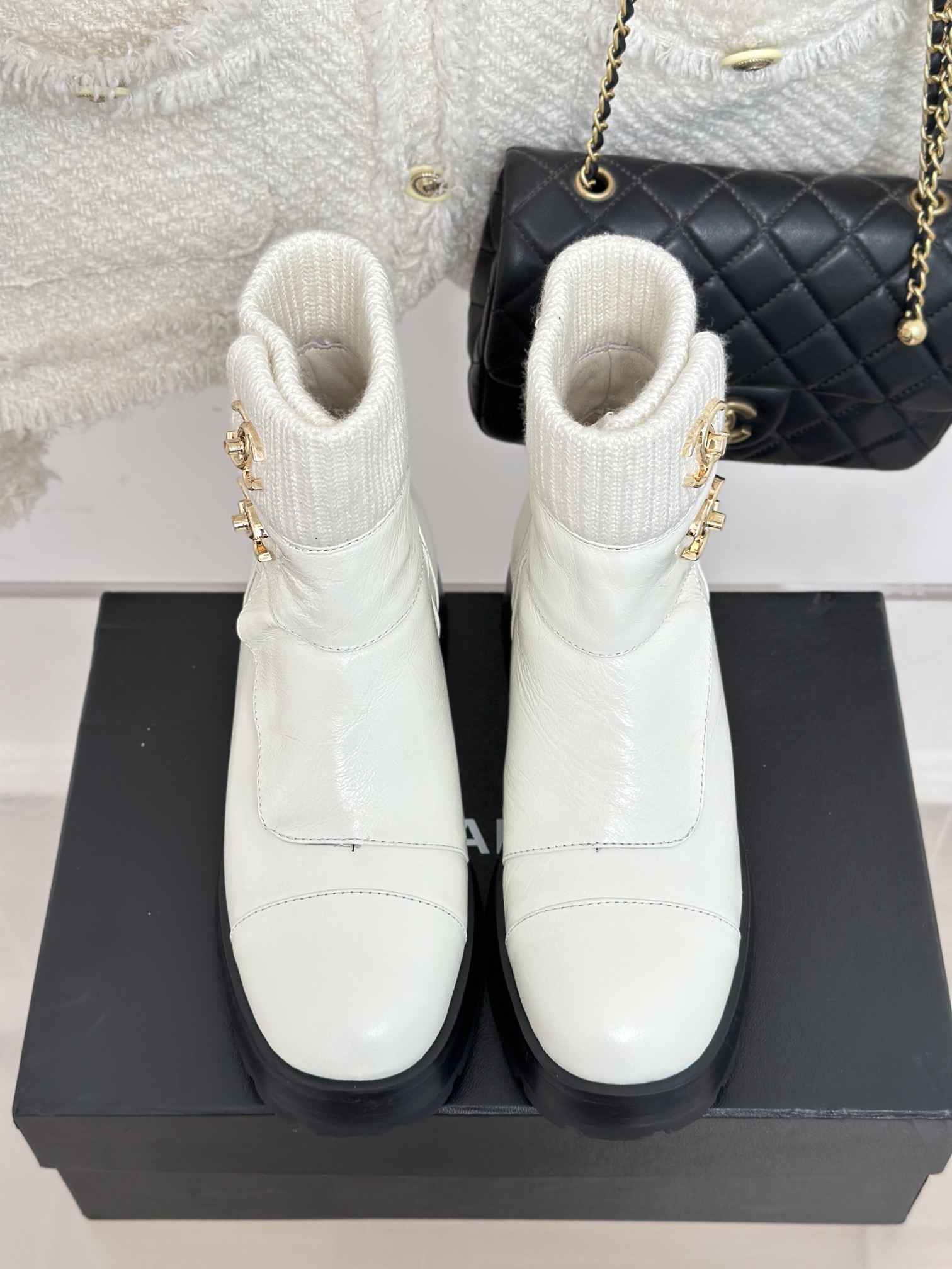 Bagsaaa Ch**el Ankle & Booties White Leather