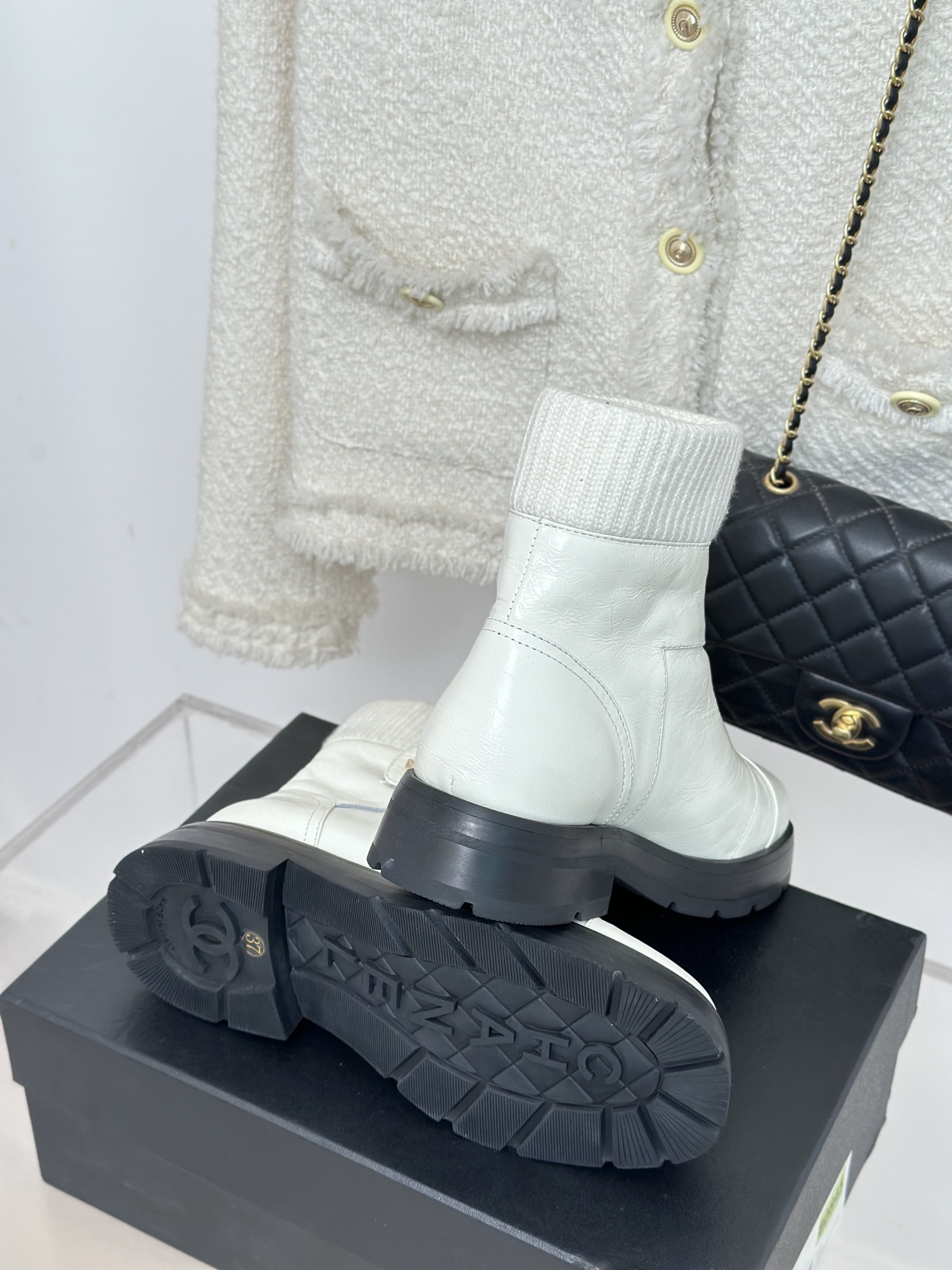 Bagsaaa Ch**el Ankle & Booties White Leather