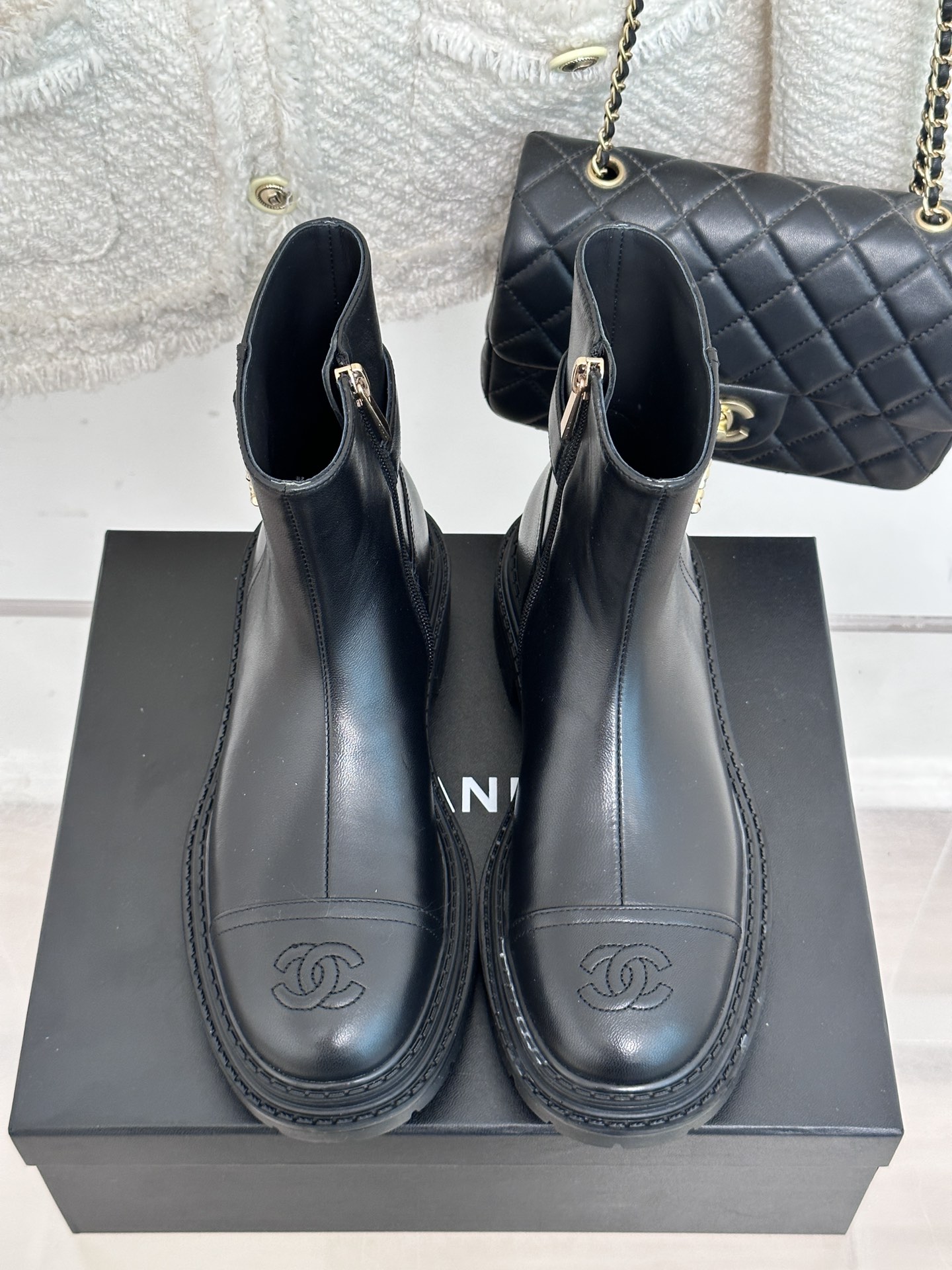Bagsaaa Ch**el Chelsea Leather Boots