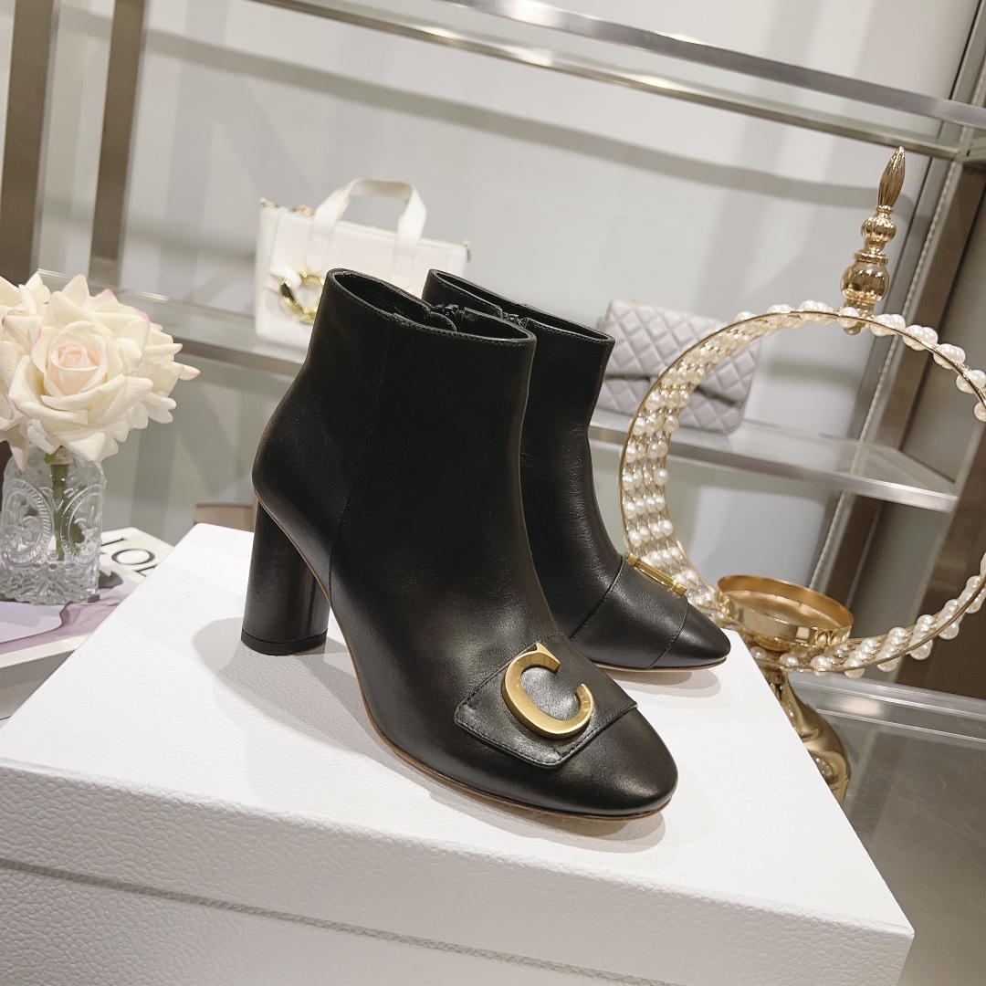 Bagsaaa D10r Cd Logo Black Leather Ankle Boots