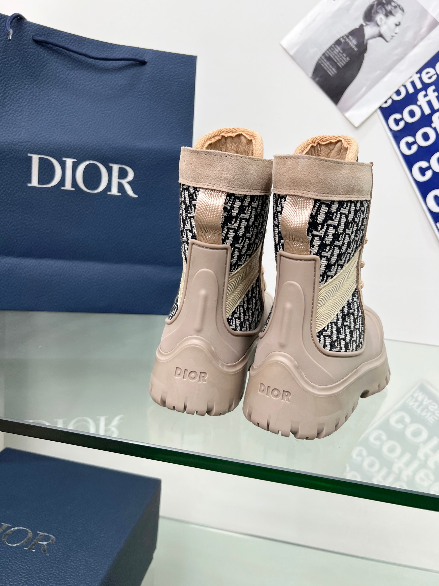 Bagsaaa D10r Garden Lace-Up Boot Beige