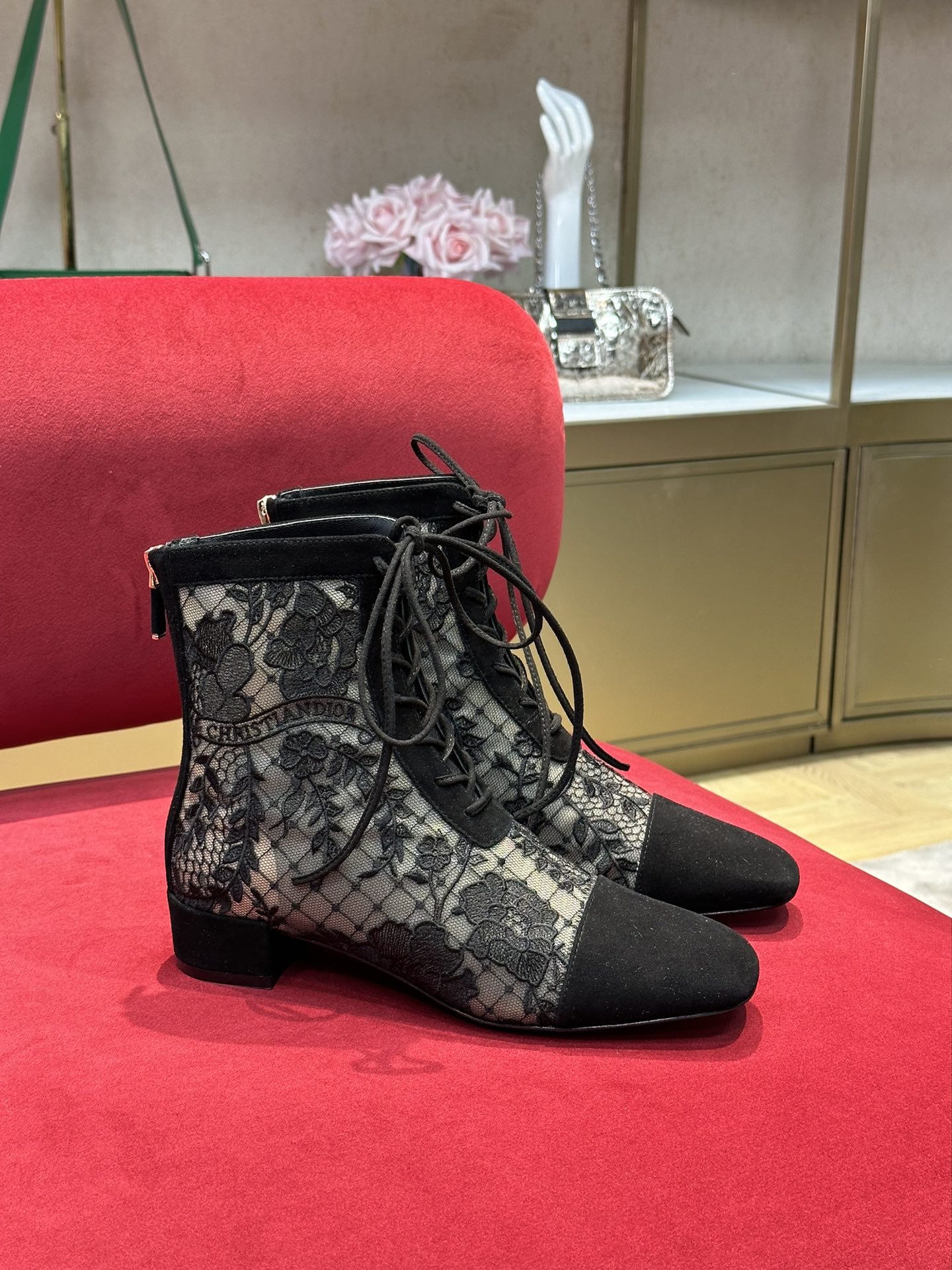 BAGSAAA D10r NAUGHTILY-D HEELED ANKLE BOOT